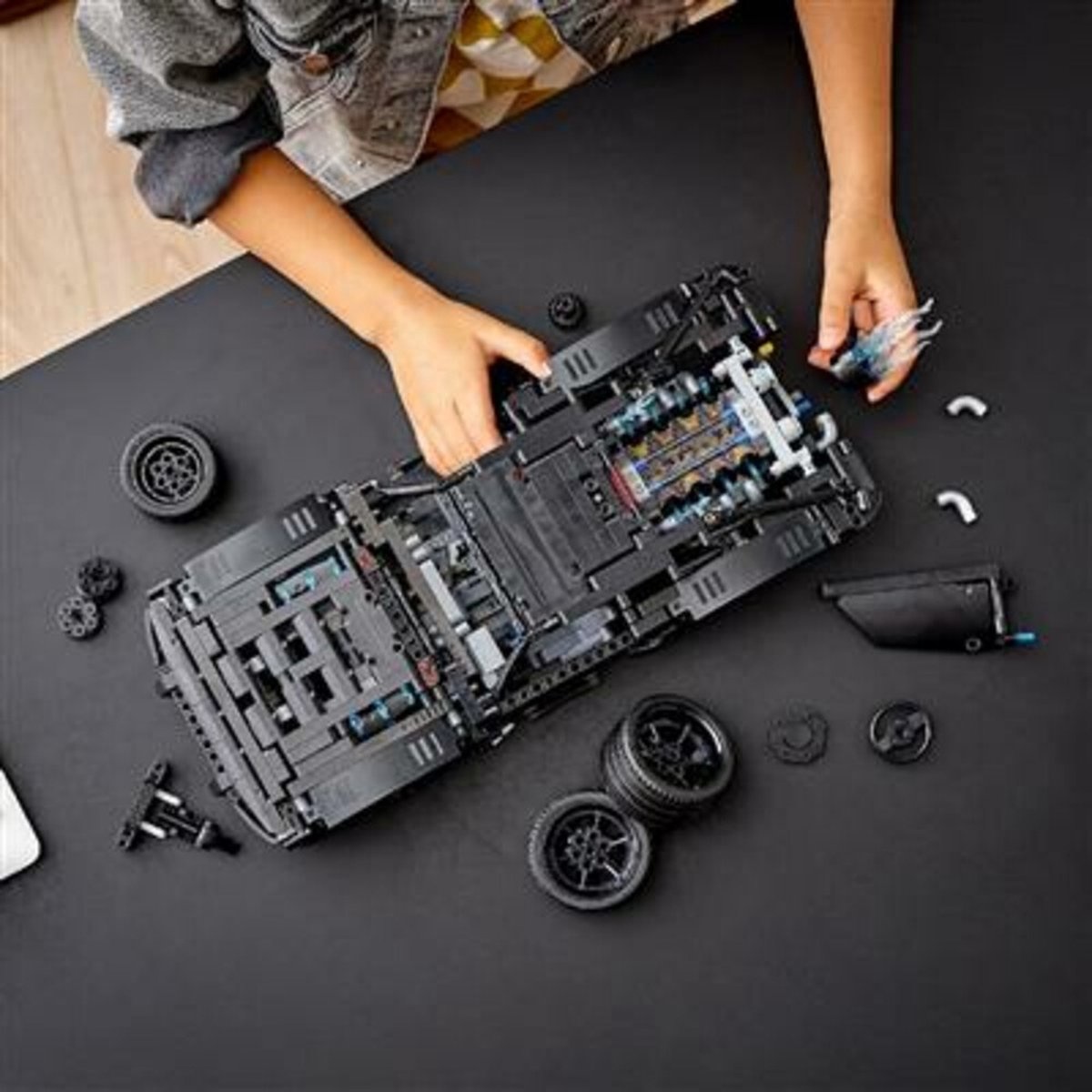 LEGO Technic Batman Batmobile - 42127