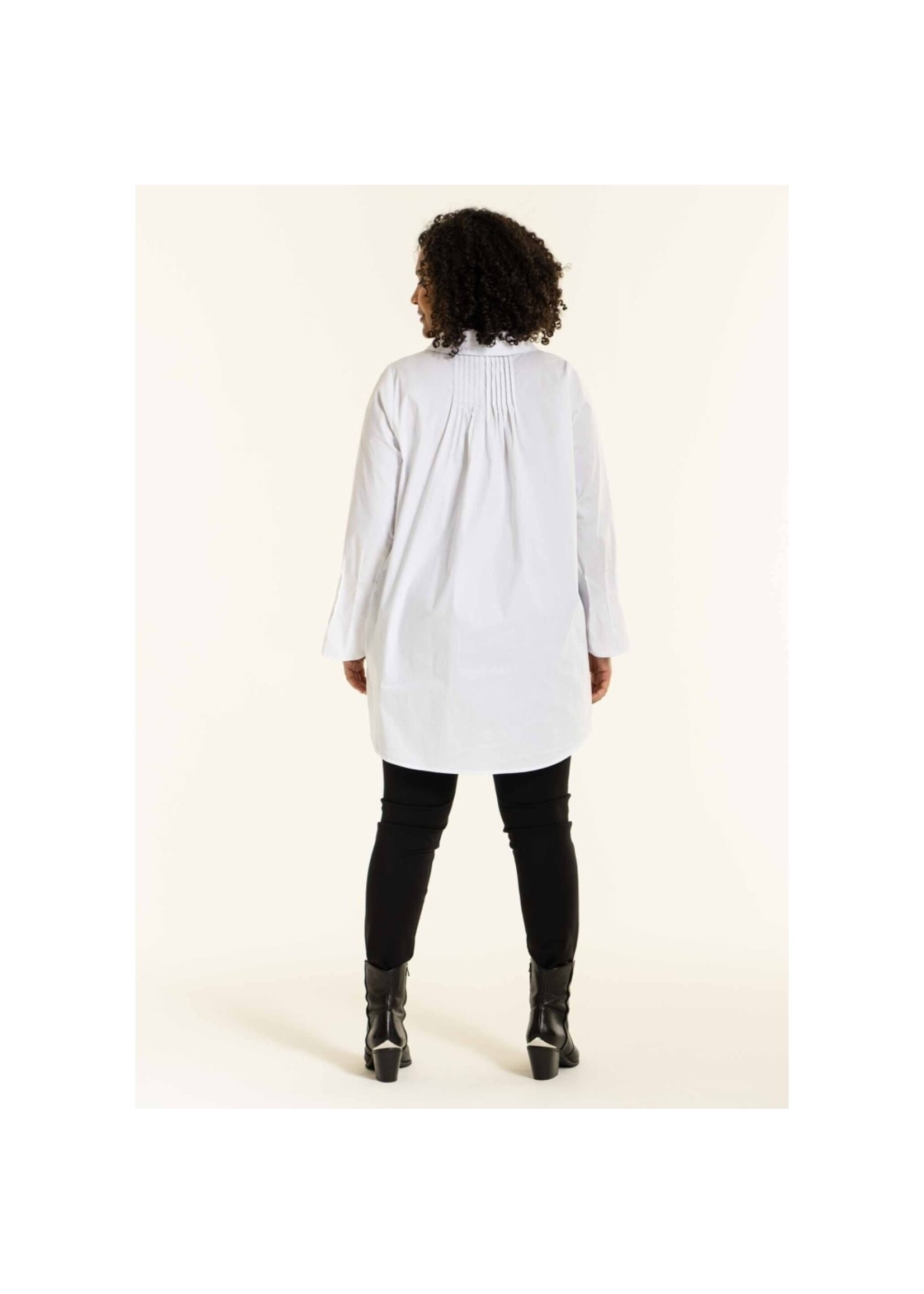 Studio SPoula Shirt with pleated cuffs zwart