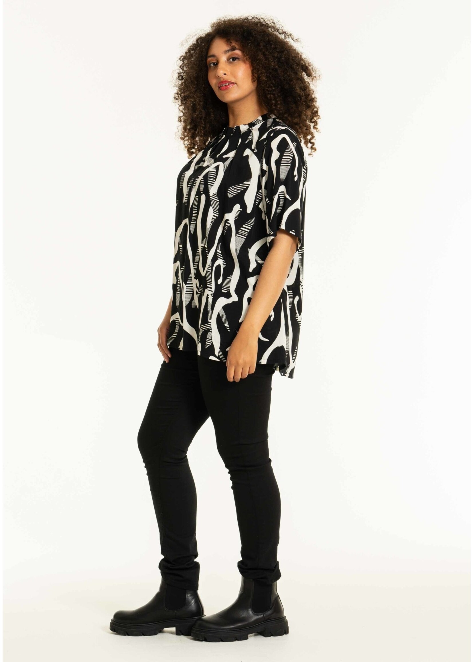 Studio SBetty Blouse