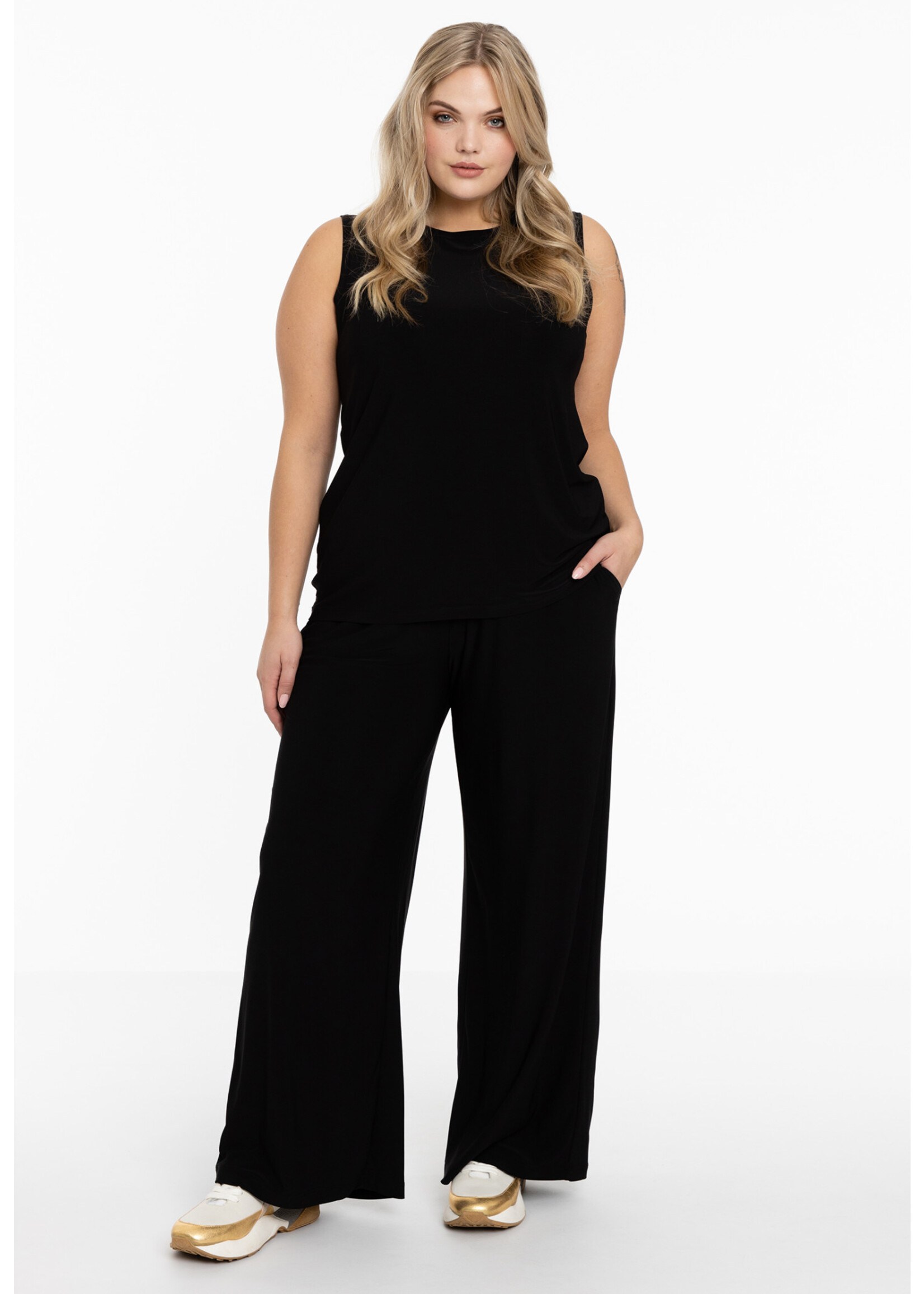 Yoek Trousers loose fit DOLCE black