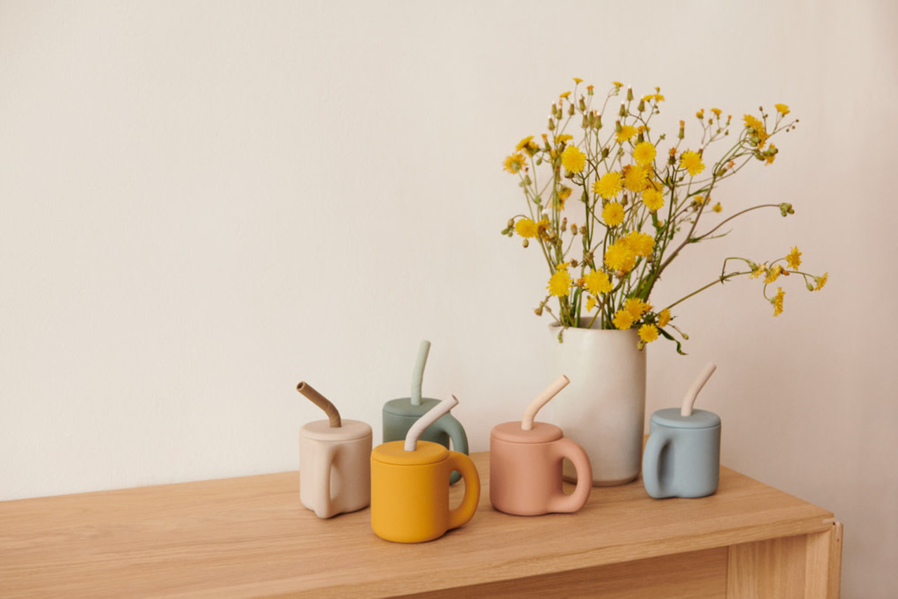 Liewood Jenna rietjes beker – Yellow mellow / Sandy Liewood Jenna rietjes beker – Yellow mellow / Sandy