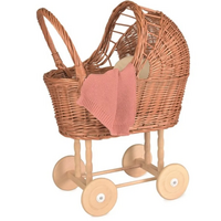 Poppenwagen met gebreid dekentje. 45x24x53 cm