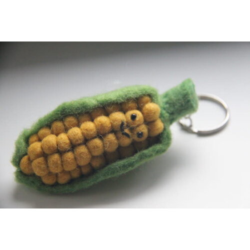 vilten sleutelhanger mais