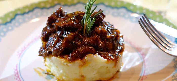 Recept #36 Gestoofd Lams- of Rundvlees met aardappelpuree en rode kool