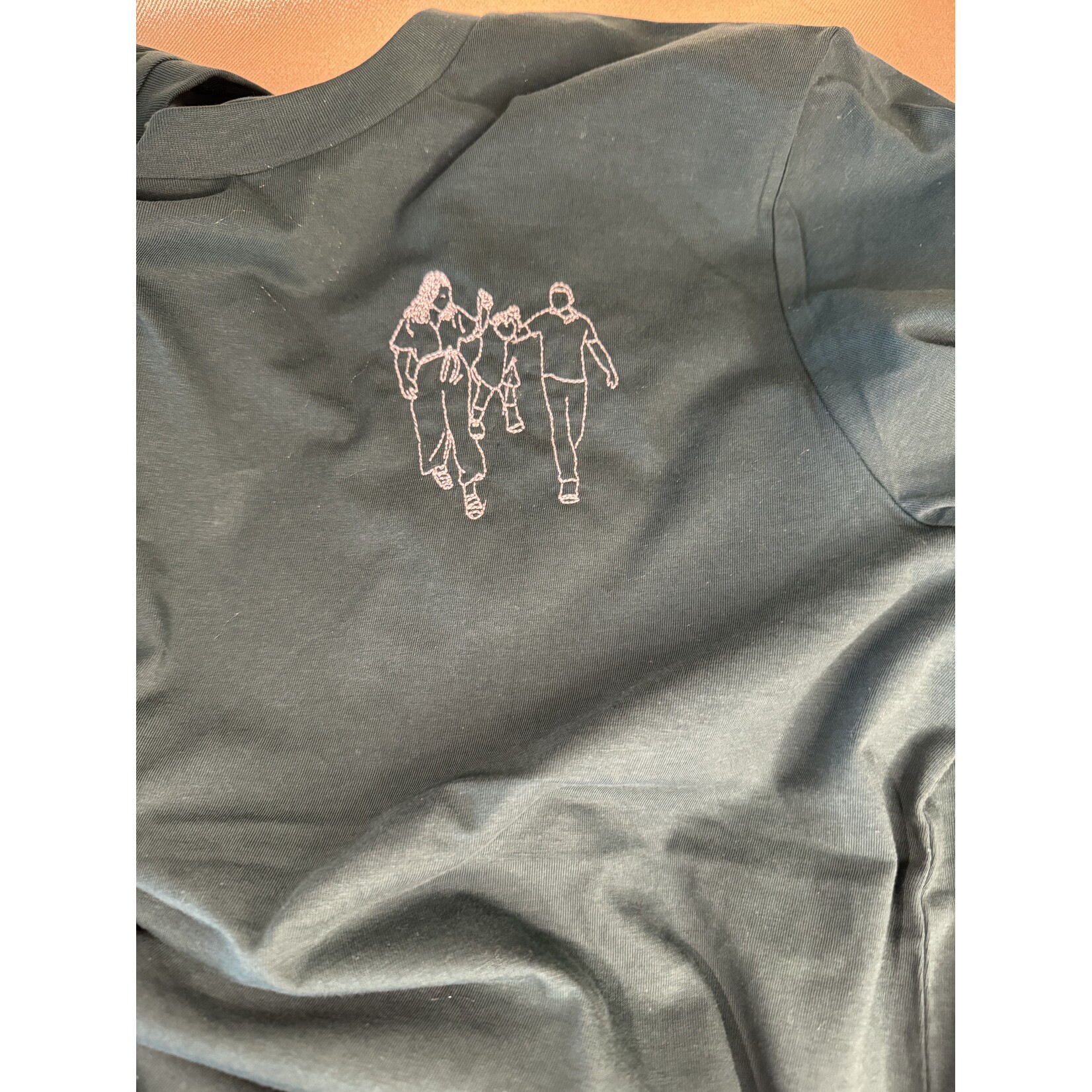 studio Imke trui met lijntekening klein