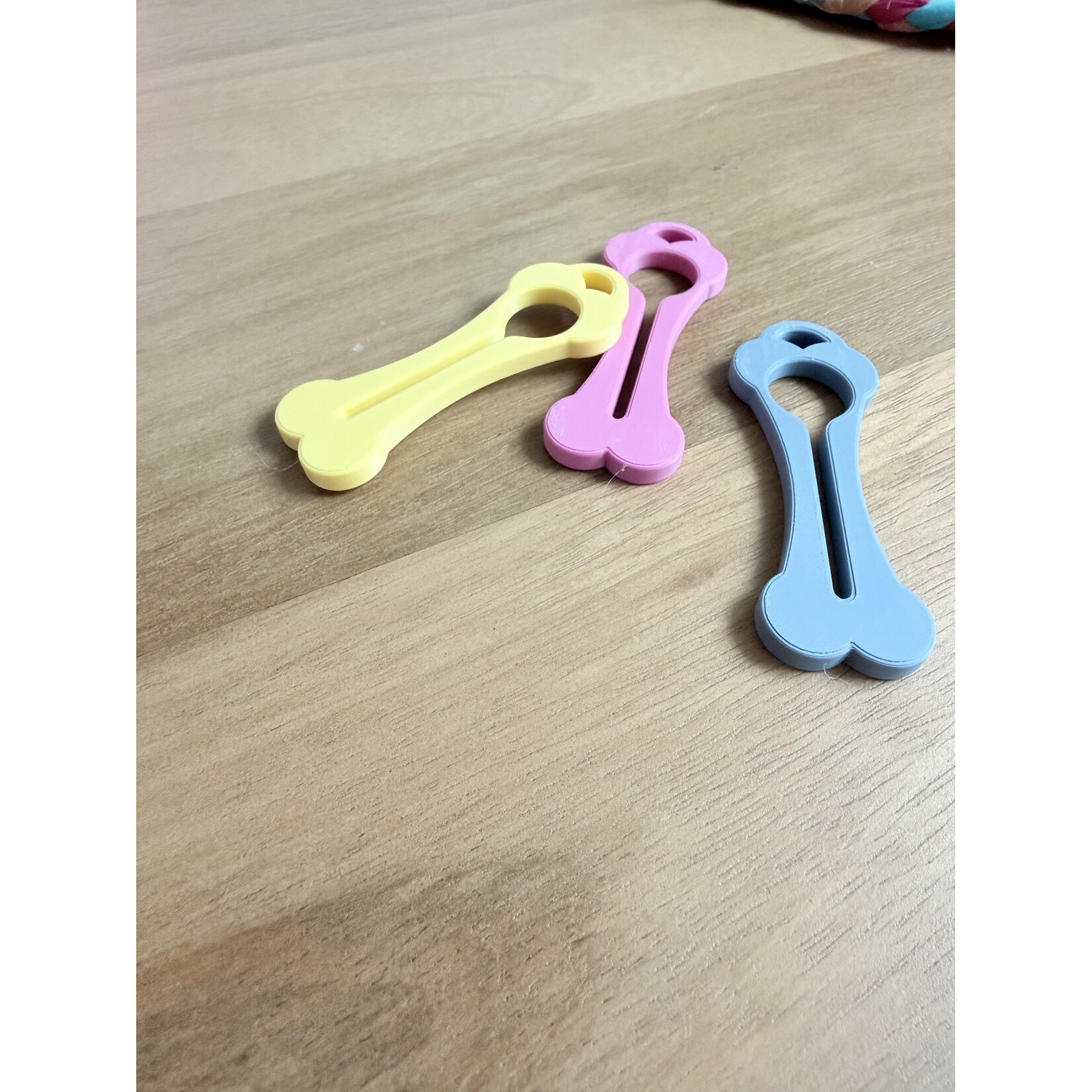 Hondenpoepzakklem – handig clipje voor gebruikte zakjes (match met leiband)