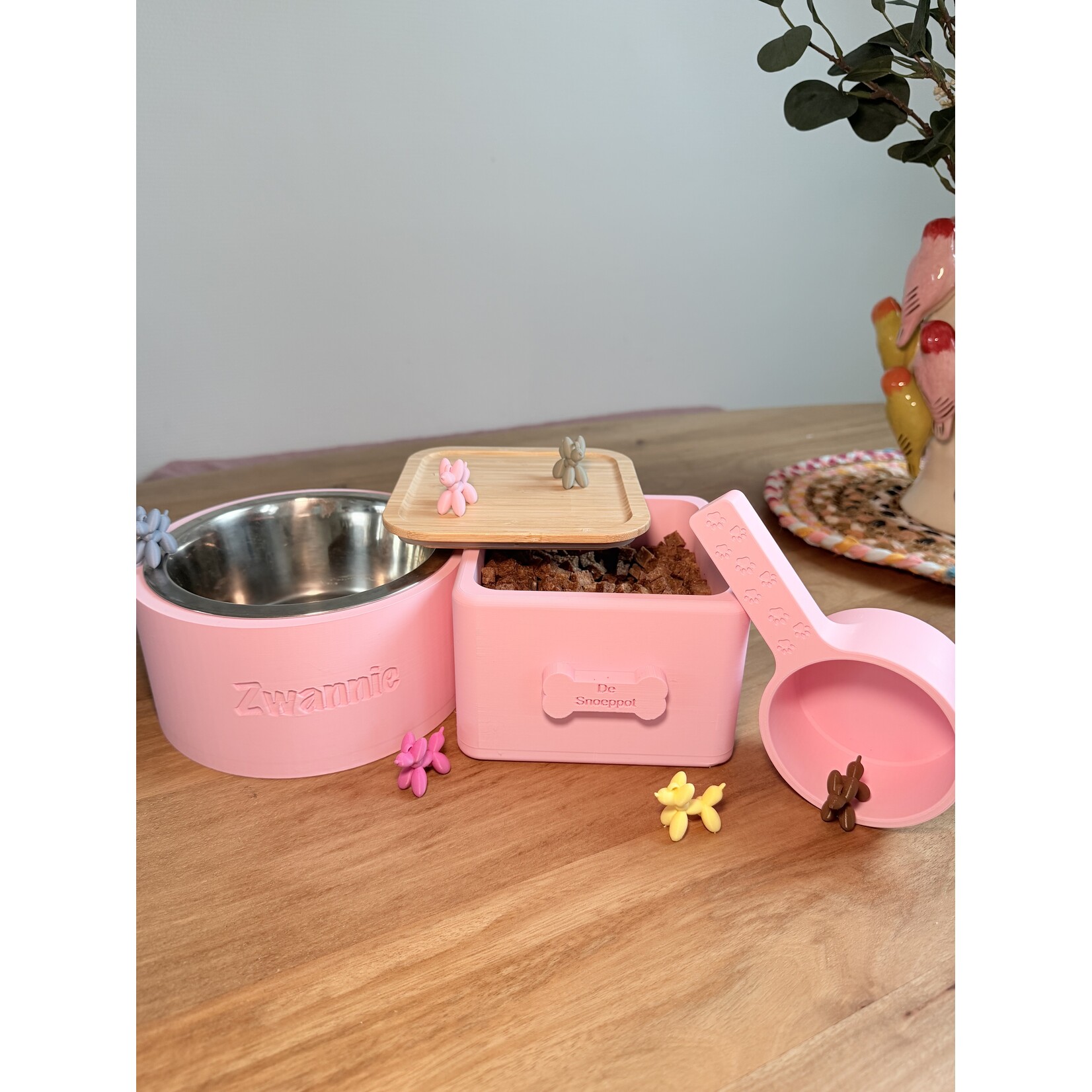 Home Set Complete  Eetbak, snoeppot & schepje voor honden