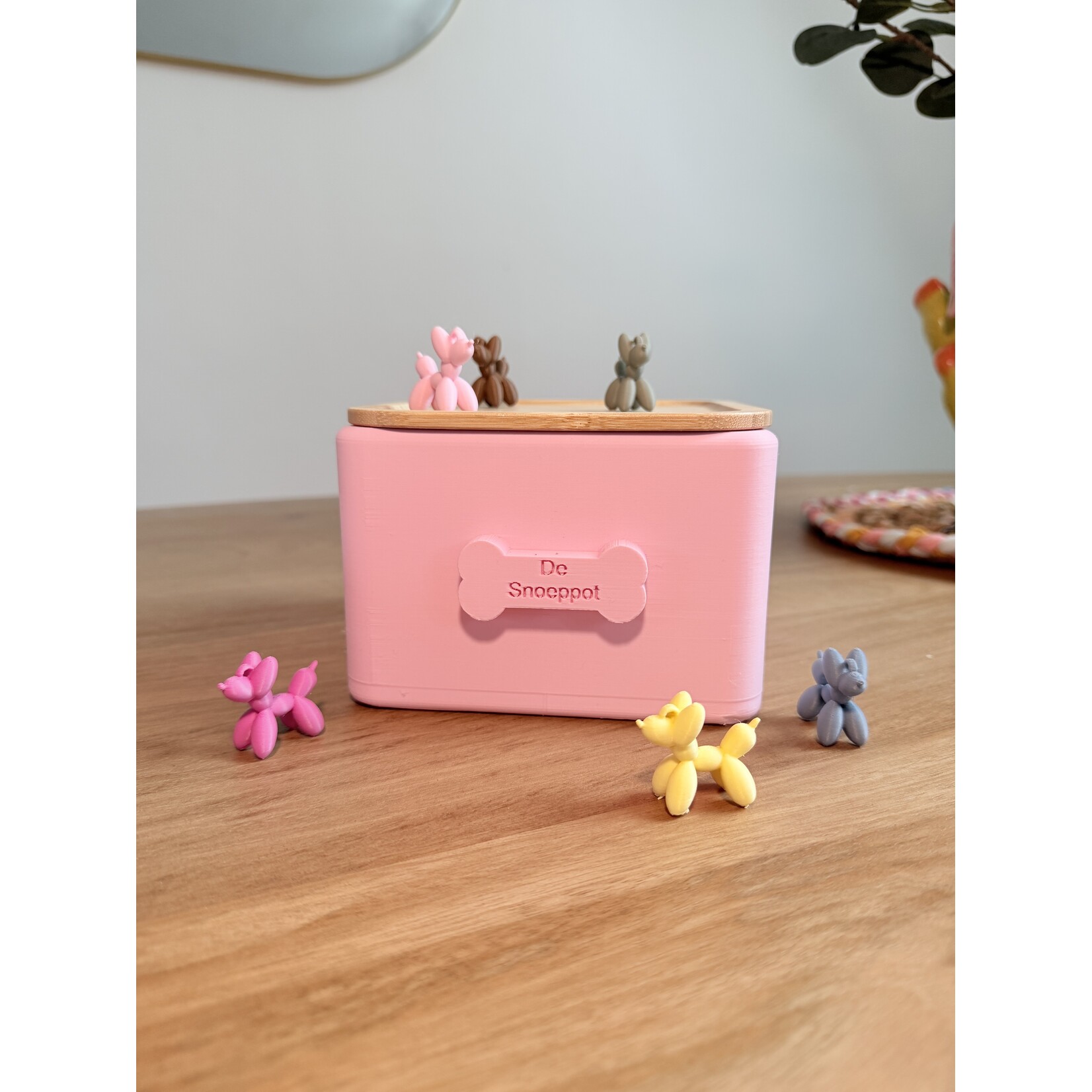 Snoeppot hond met naam  3D geprint met houten deksel