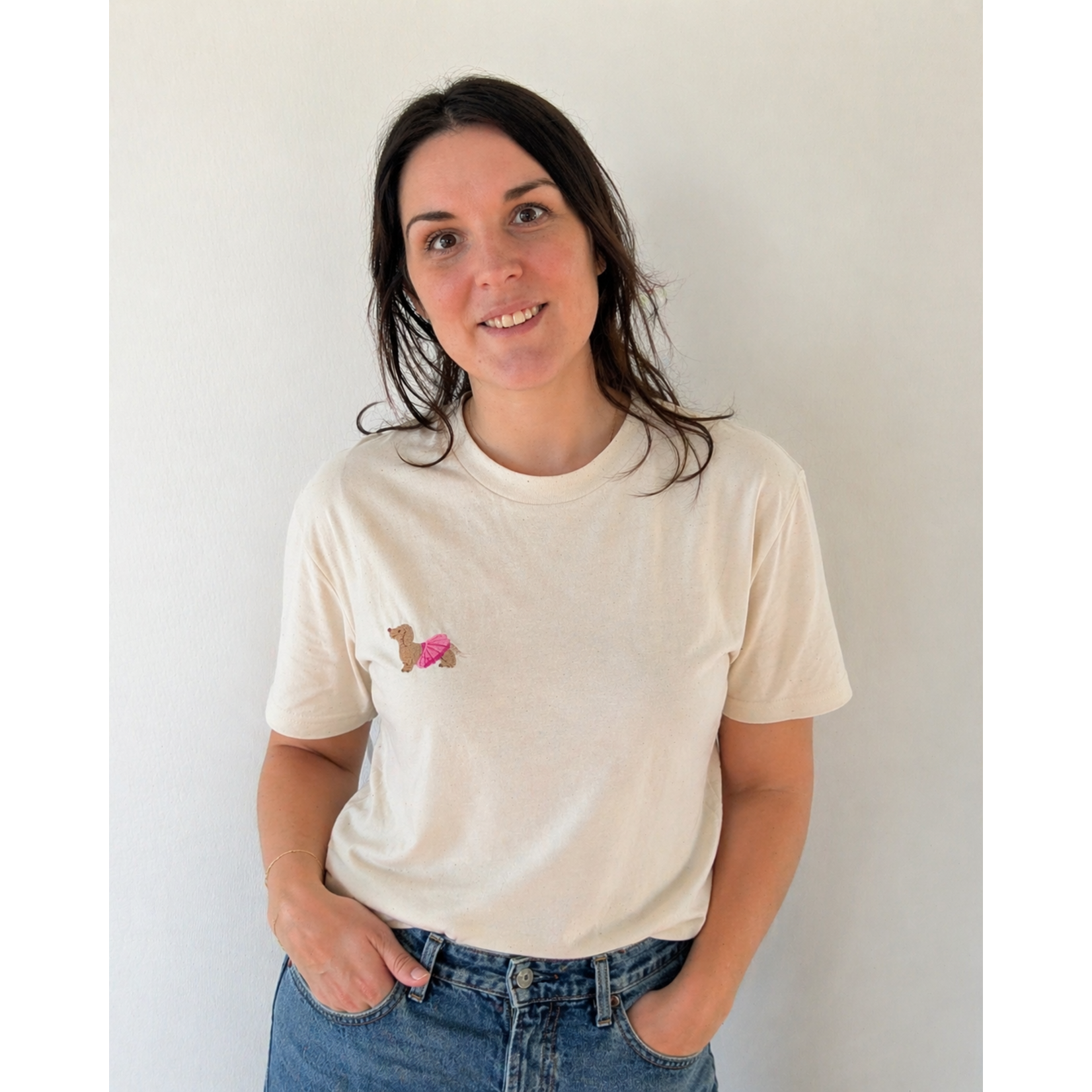 Teckel T-shirt met borduursel  geborduurde teckel met tutu