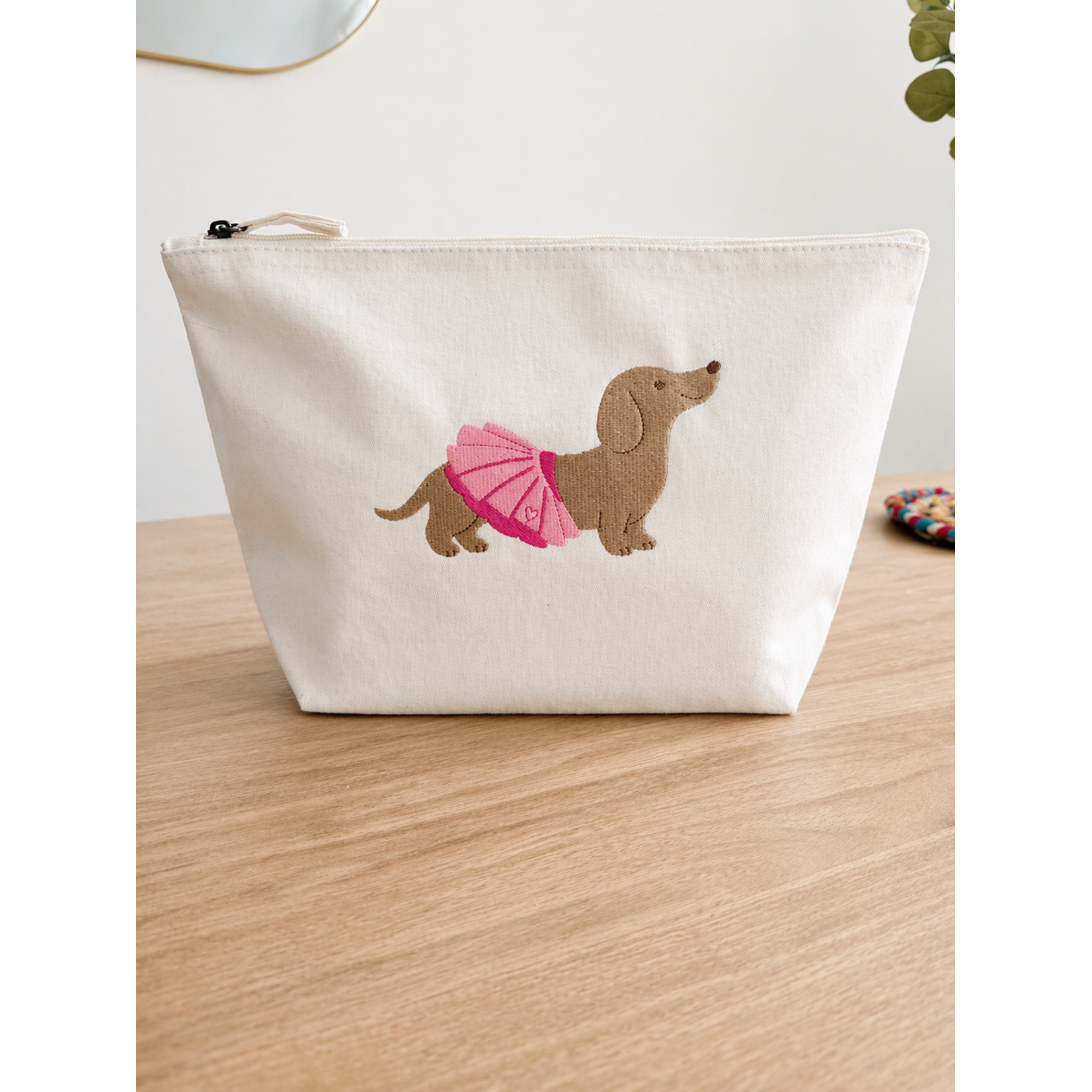 Toilettas met teckel voor als gewoon niet genoeg is