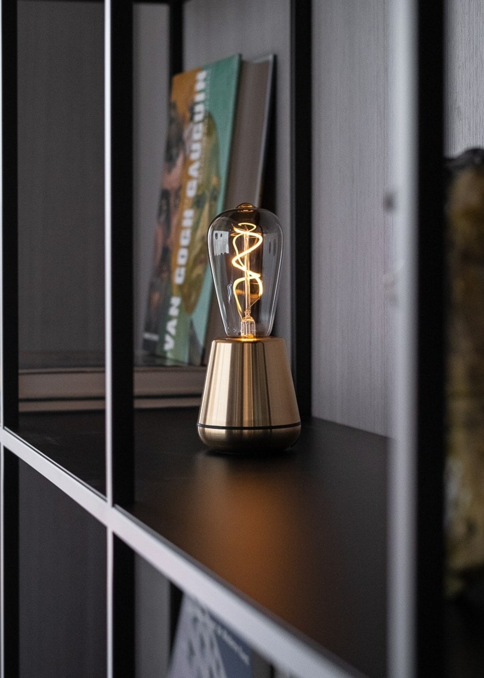 Humble Humble One: Stijlvolle draadloze lamp in Goud