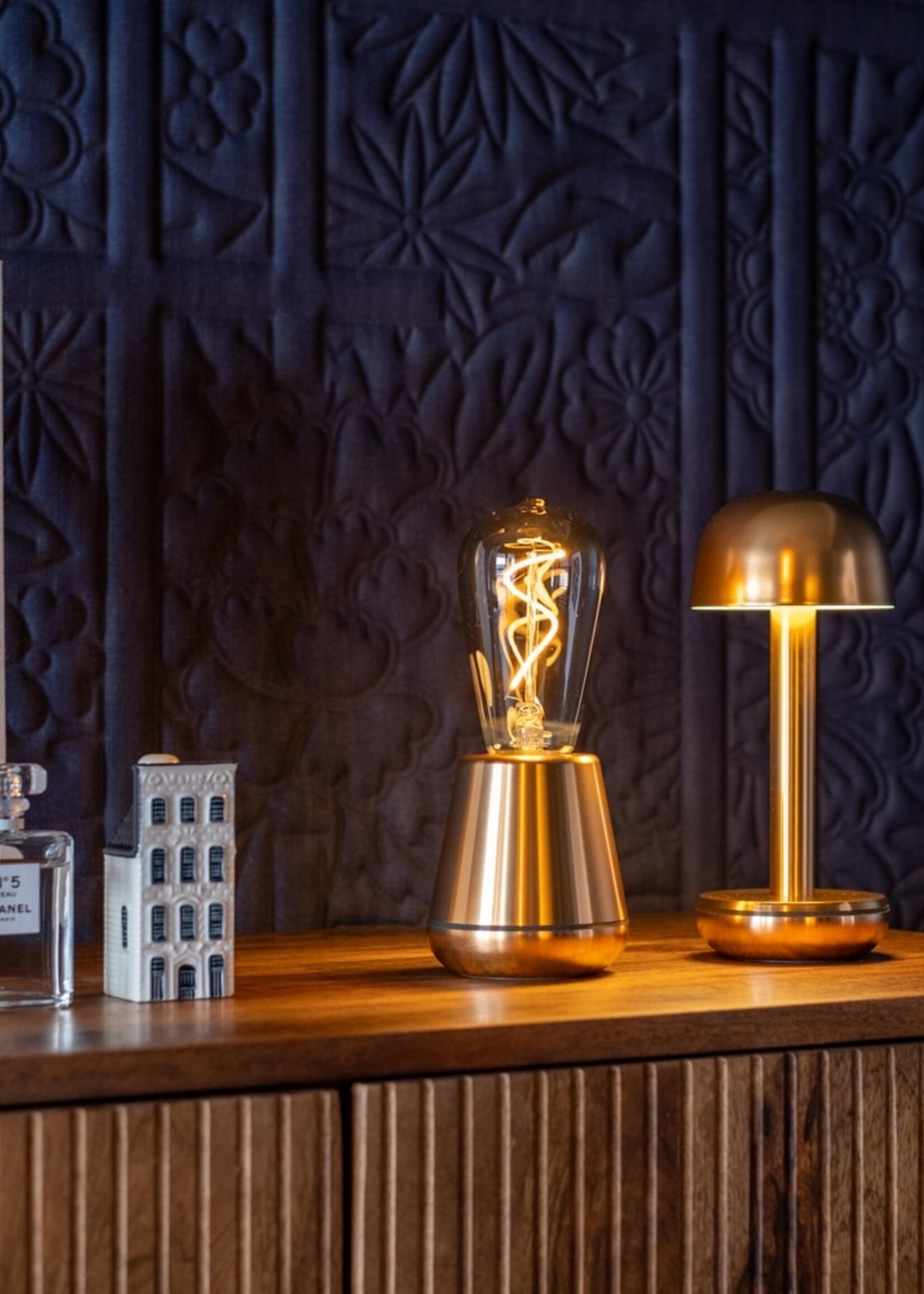 Humble Humble One: Stijlvolle draadloze lamp in Goud