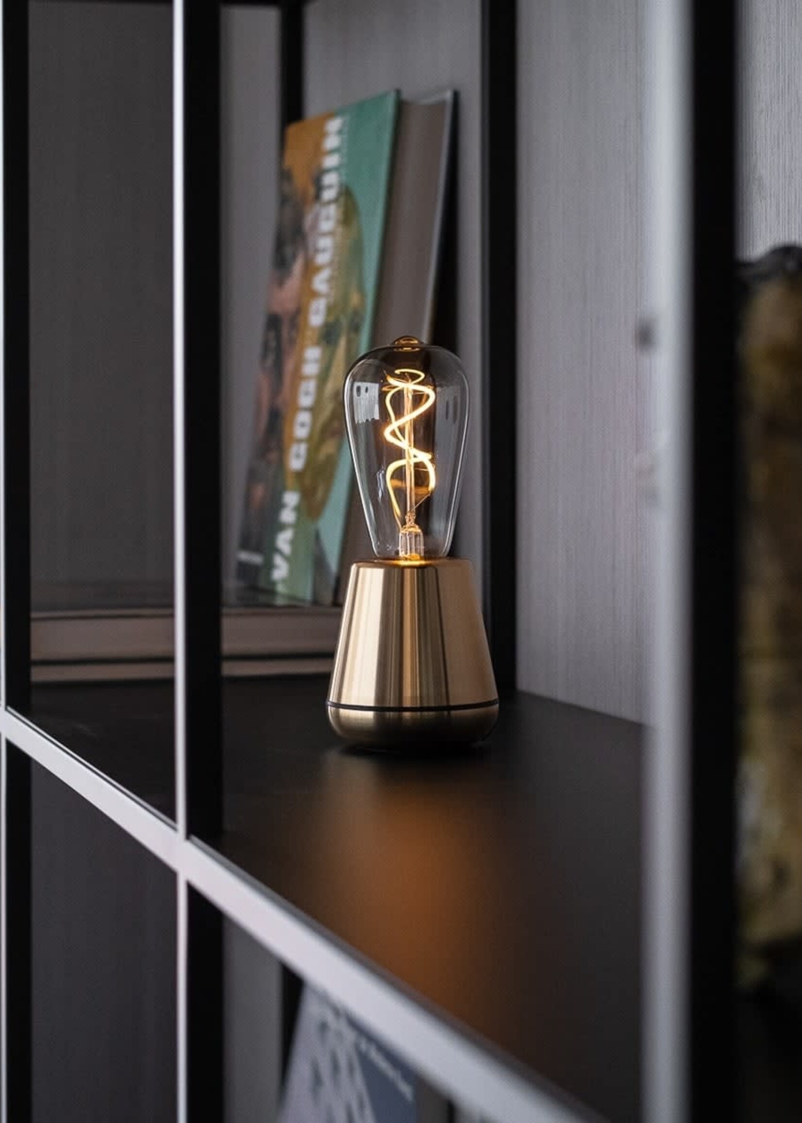 Humble Humble One: Stijlvolle draadloze lamp in Goud