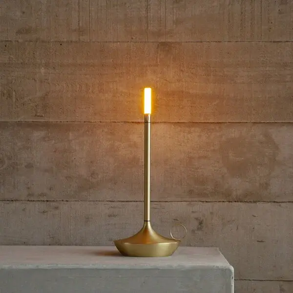 Graypants Graypants Wick Brass | Draagbare design lamp met warme lichtbeleving en verfijnde messing afwerking