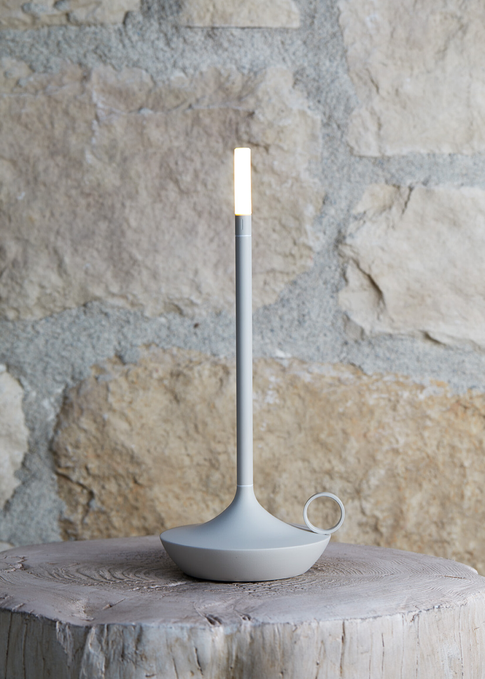 Graypants Graypants Wick Mist Gray | Draagbare design lamp met de warme sfeer van kaarslicht