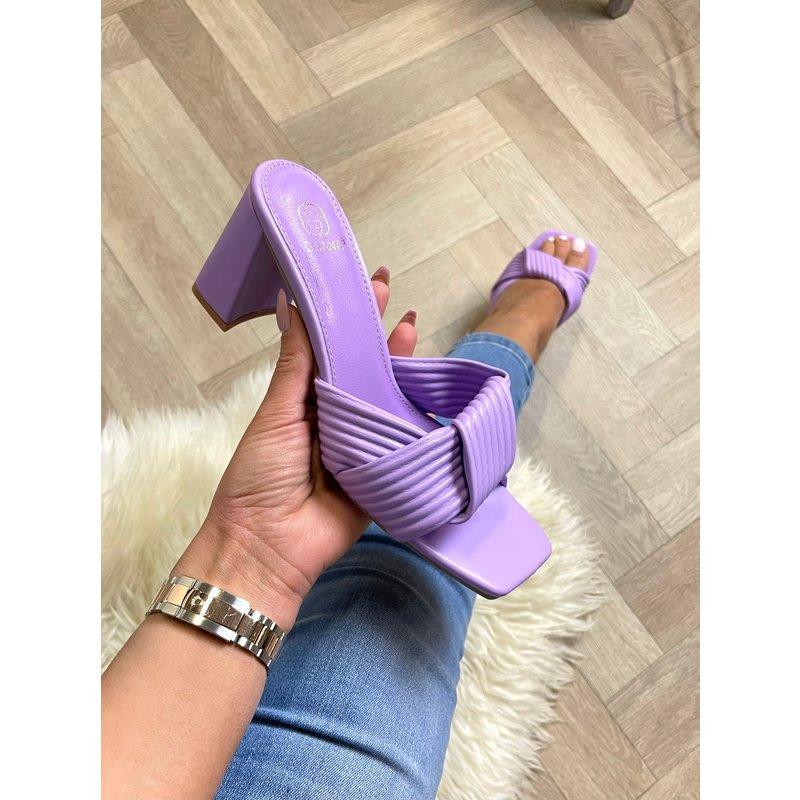 Heels Lorena Lila 5026 (web only)