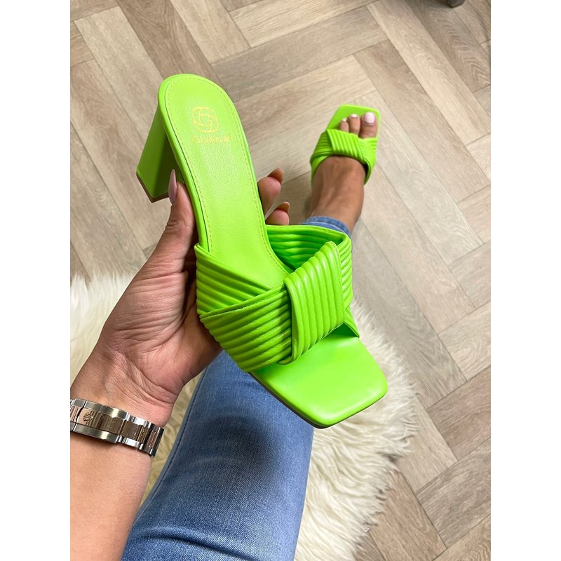 Heels Lorena Green 5026 (web only)
