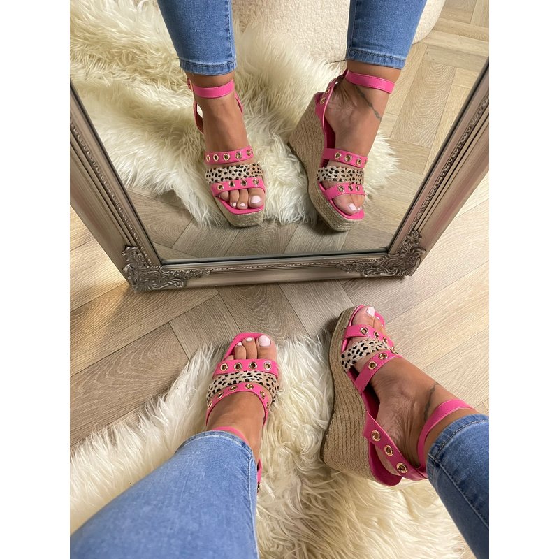 Wedges Deluxe Pink L1359 (web only)