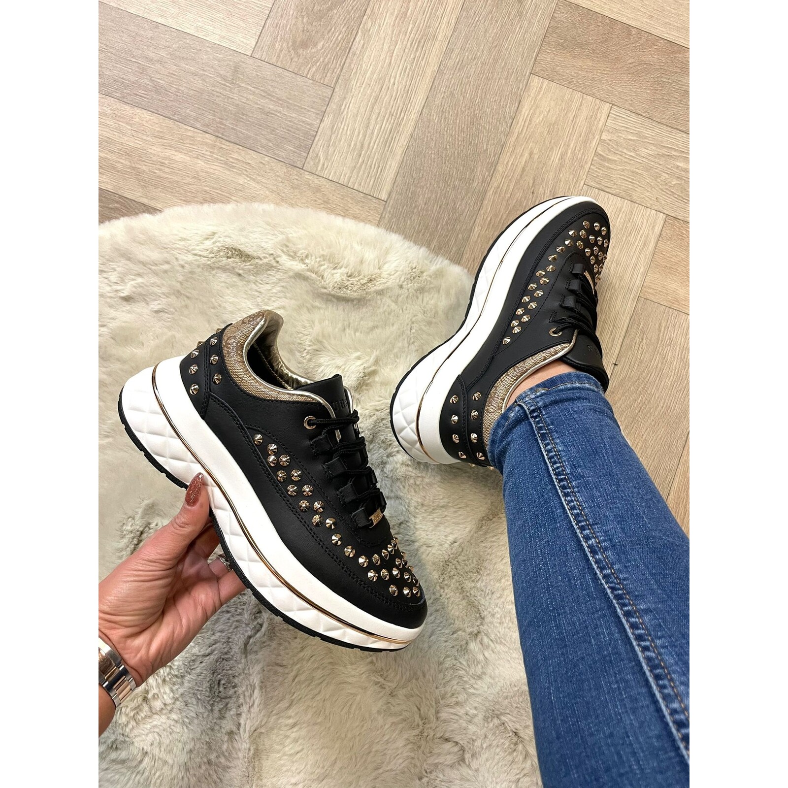 Guess Sneaker Luna Studs Black Guess  647