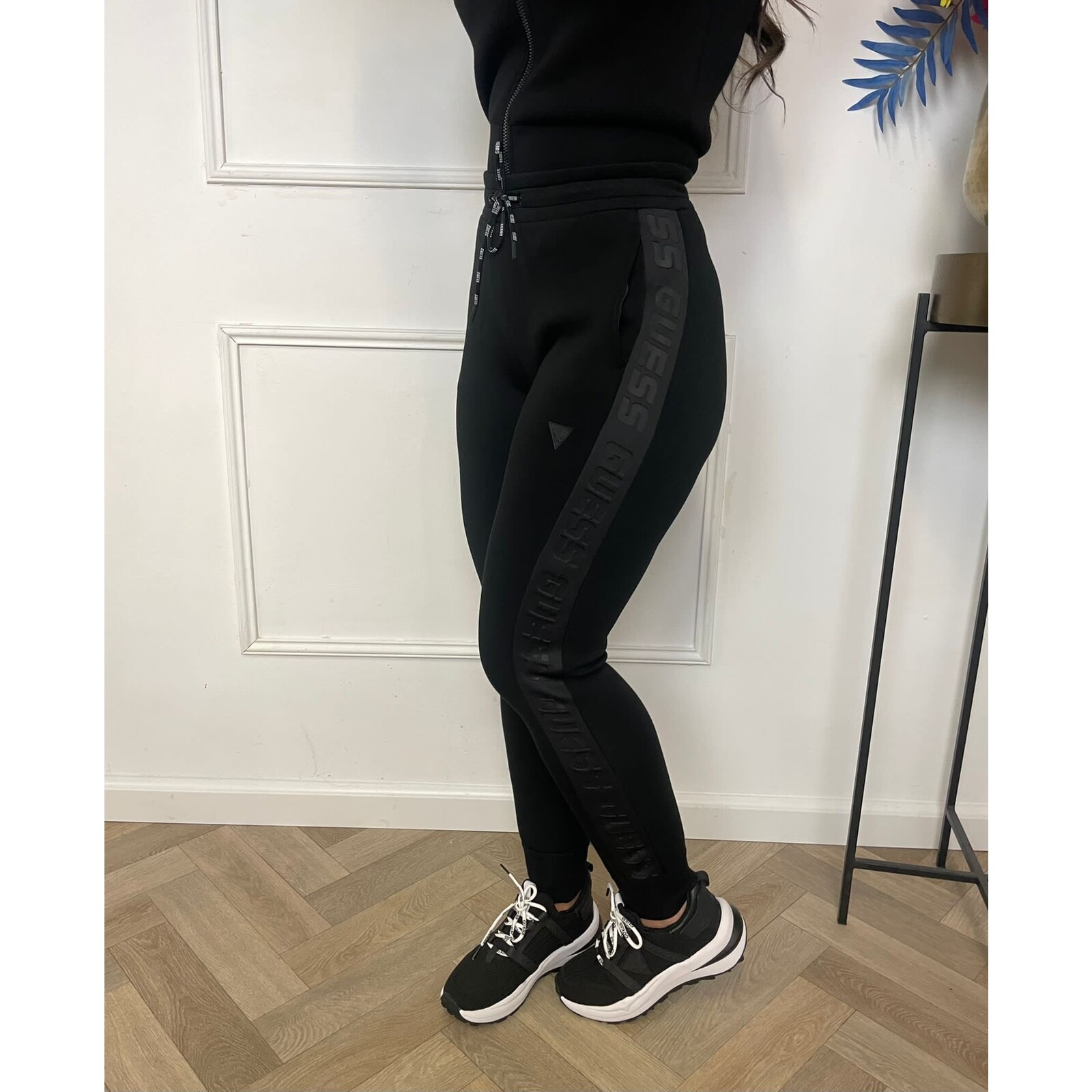 Guess Scuba Joggingspants Logo Bies Black Guess 656