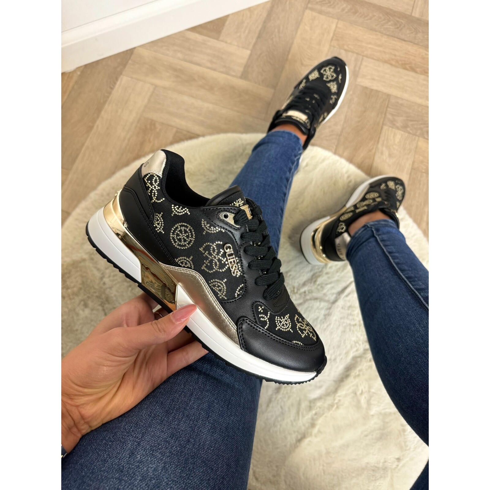Guess Sneakers  Logo Strass Black Gold Guess 826