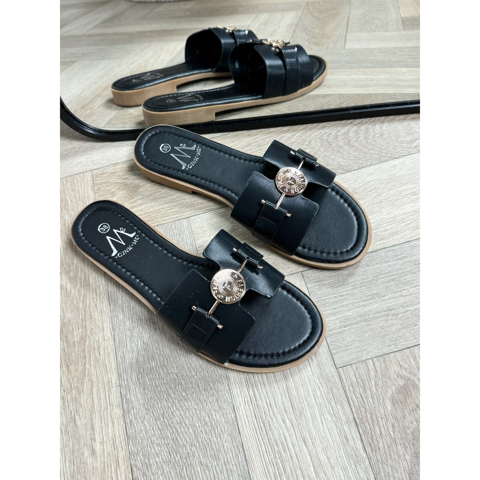Slippers  Lucie Black  05A1-16 (WEB ONLY)