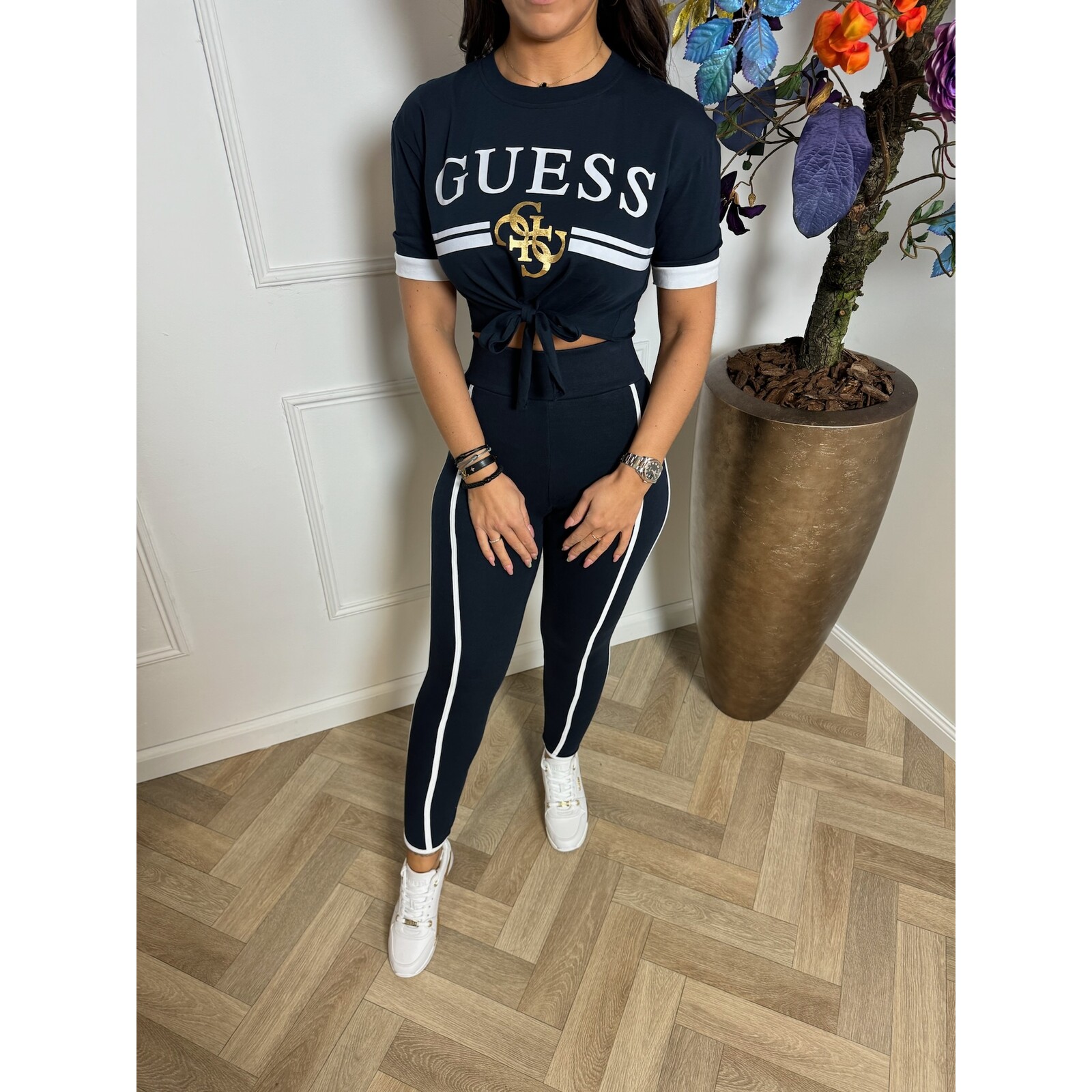 Guess T-shirt Mylah Knot Crop Navy Guess 853