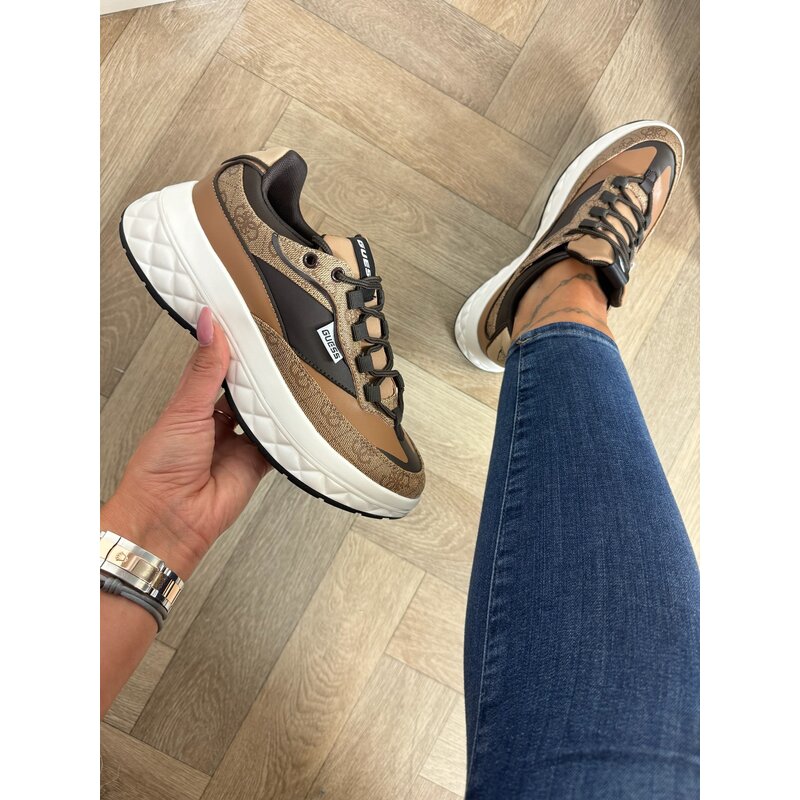 Sneakers Macy  Logo's Brown Guess 929