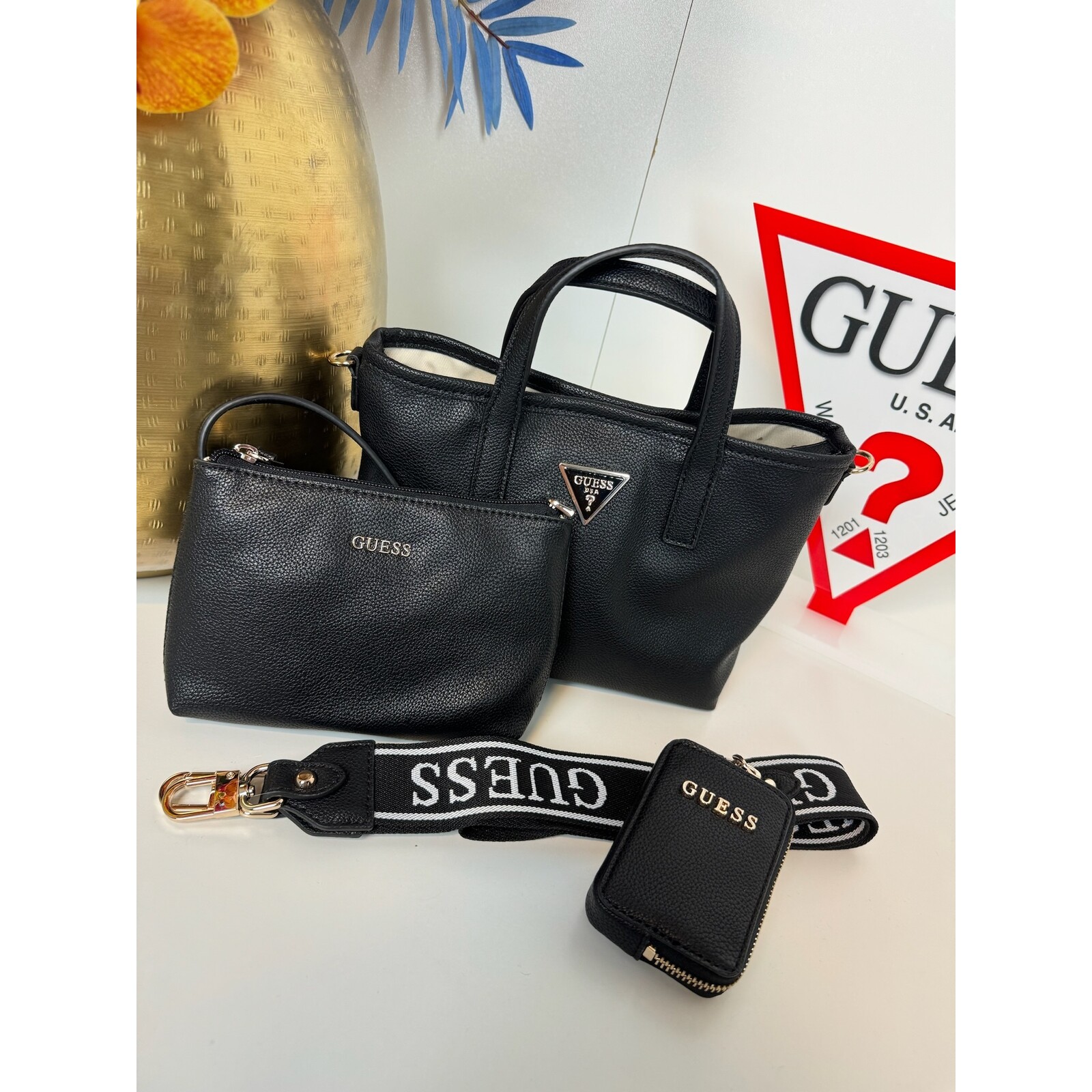 Guess Bag Latona Mini Black Guess 903