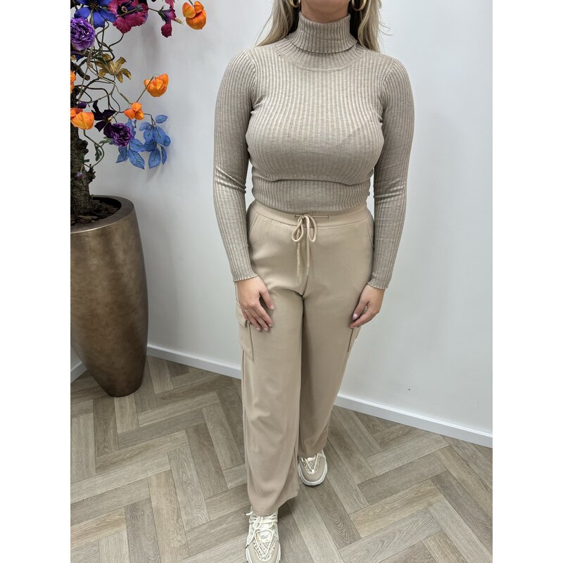 Basic Col Rib Taupe K27 WEB ONLY