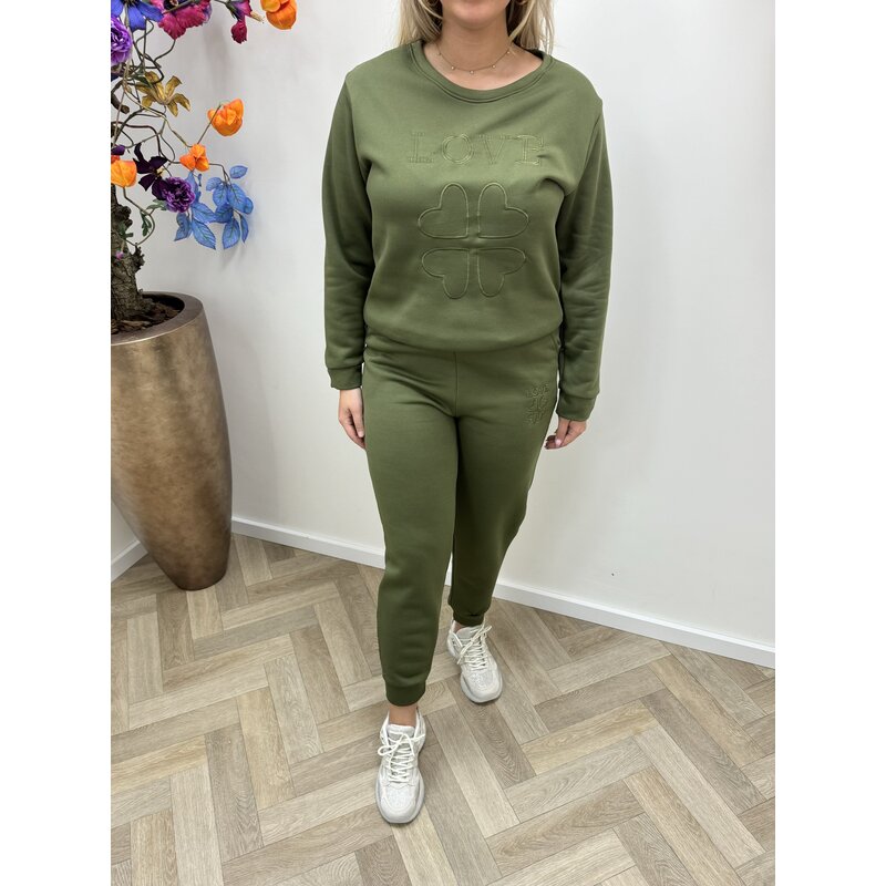 2 Delig Joggingsset Love Army 509 WEB ONLY
