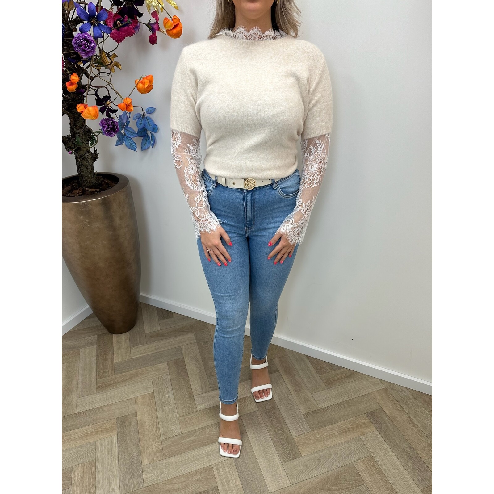 Trui Briana With Lace Beige  YP1699