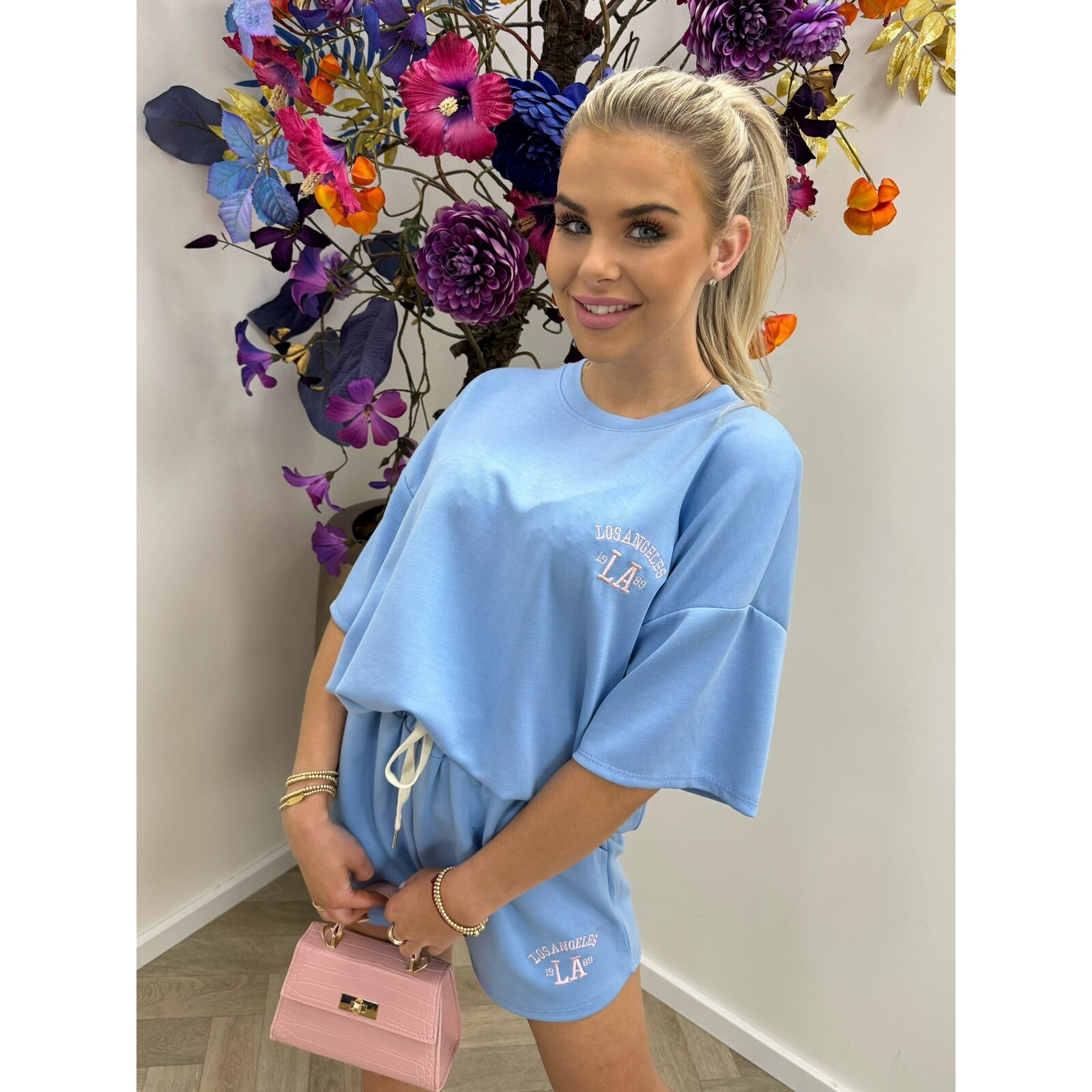 Set Los Angeles With Pink Logo Light Blue