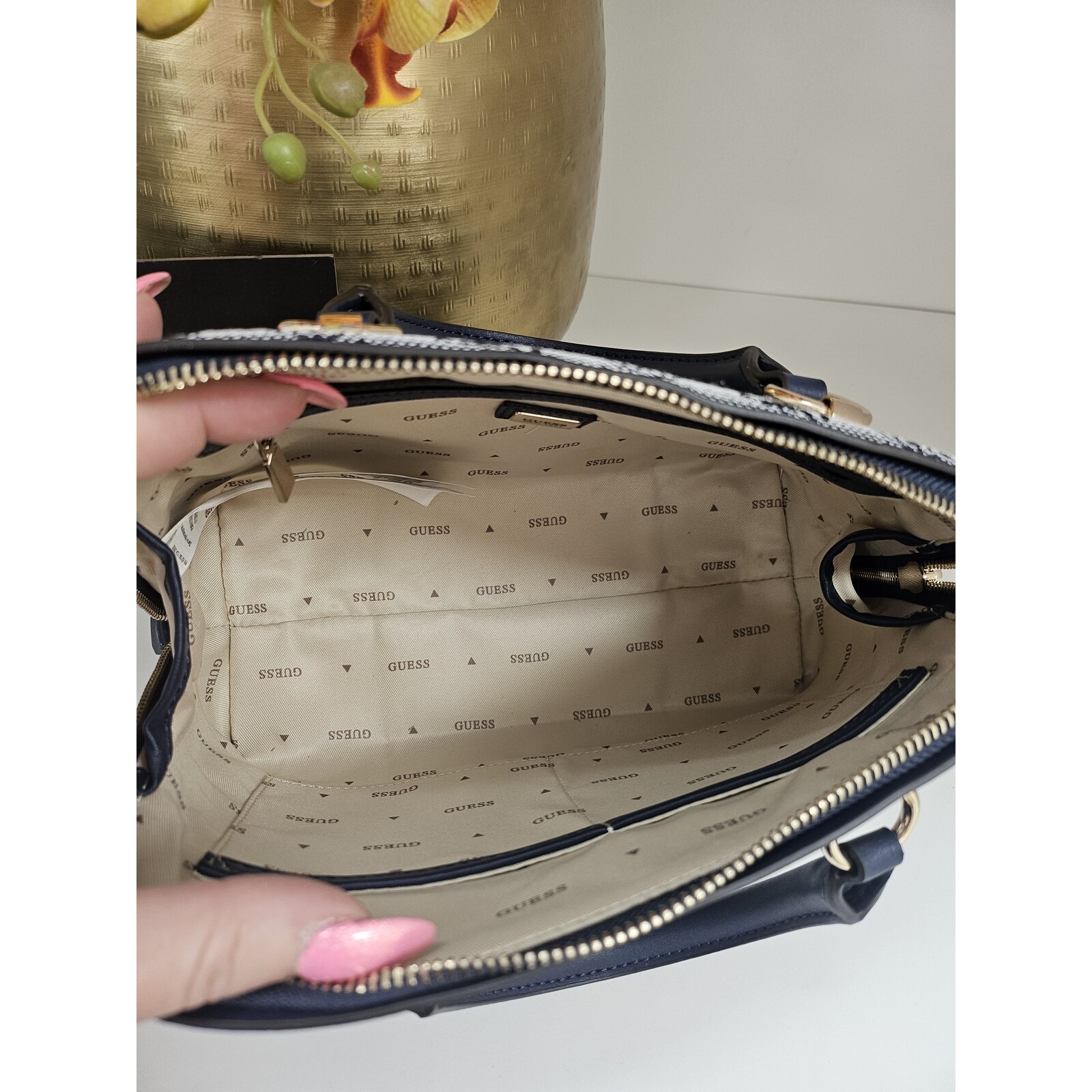 Guess Satchel Bag Neda Dome Logo Navy Guess 544