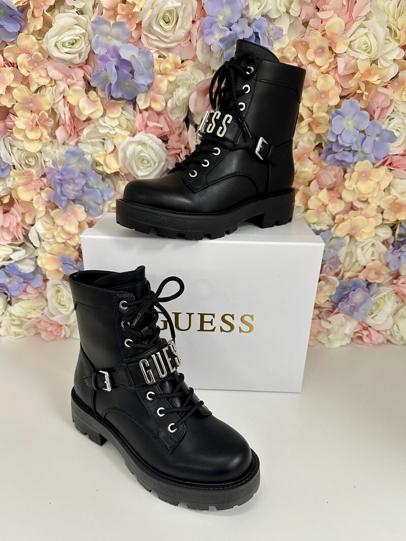 Boots Yanzy Black Guess 552