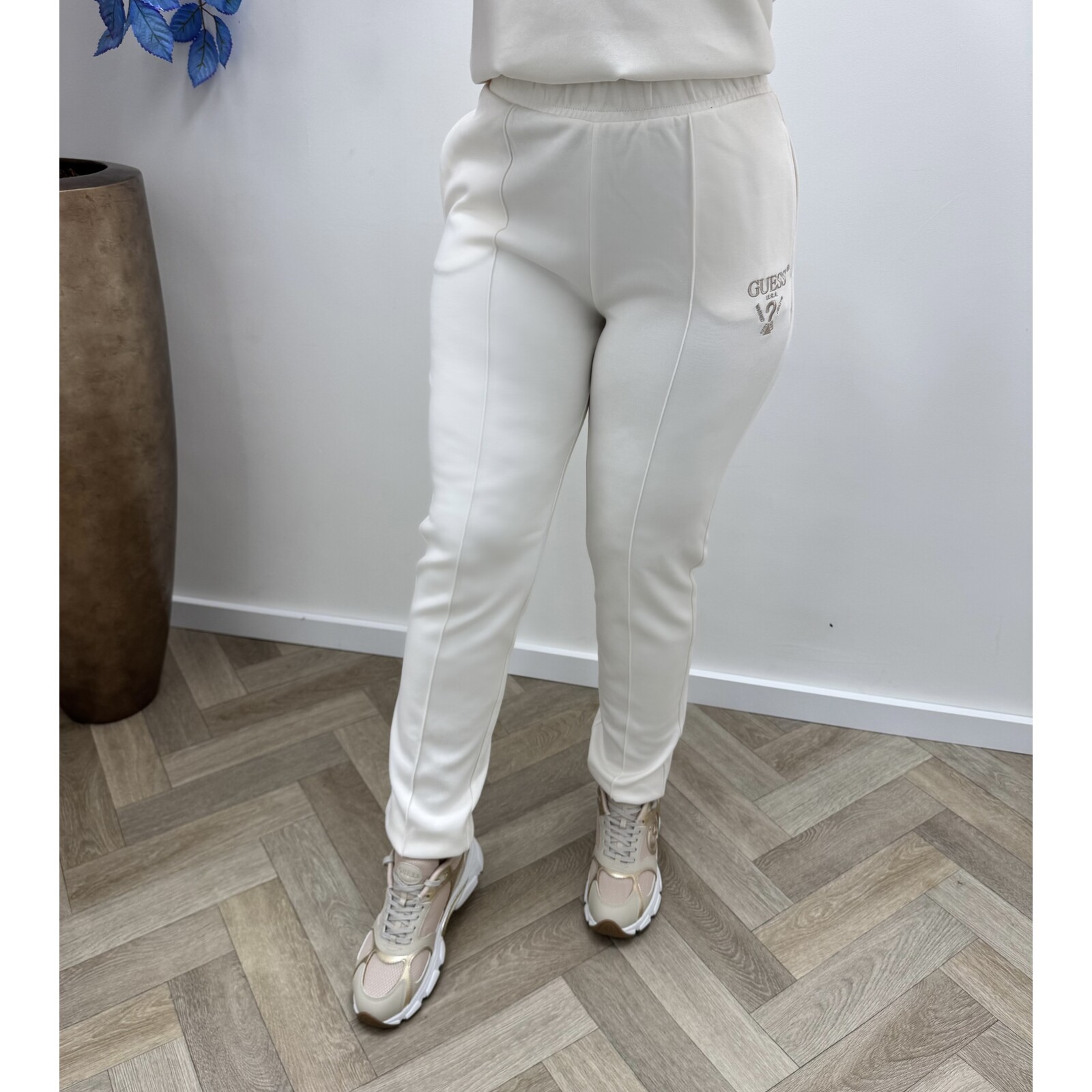 Guess Joggings pants Roberta Ocean Salt Guess 798