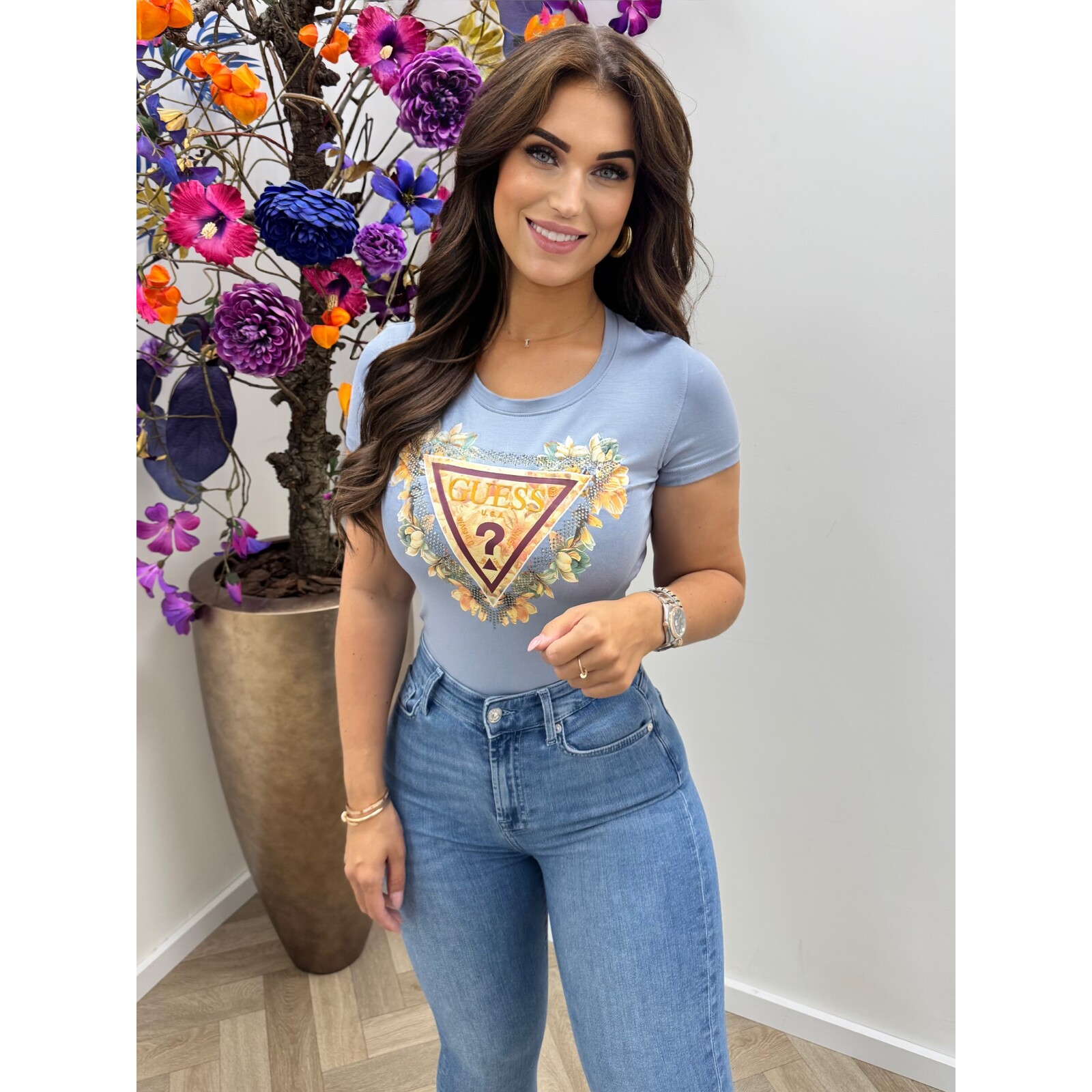 Guess T-Shirt Triangle Flowers Blue Guess 610