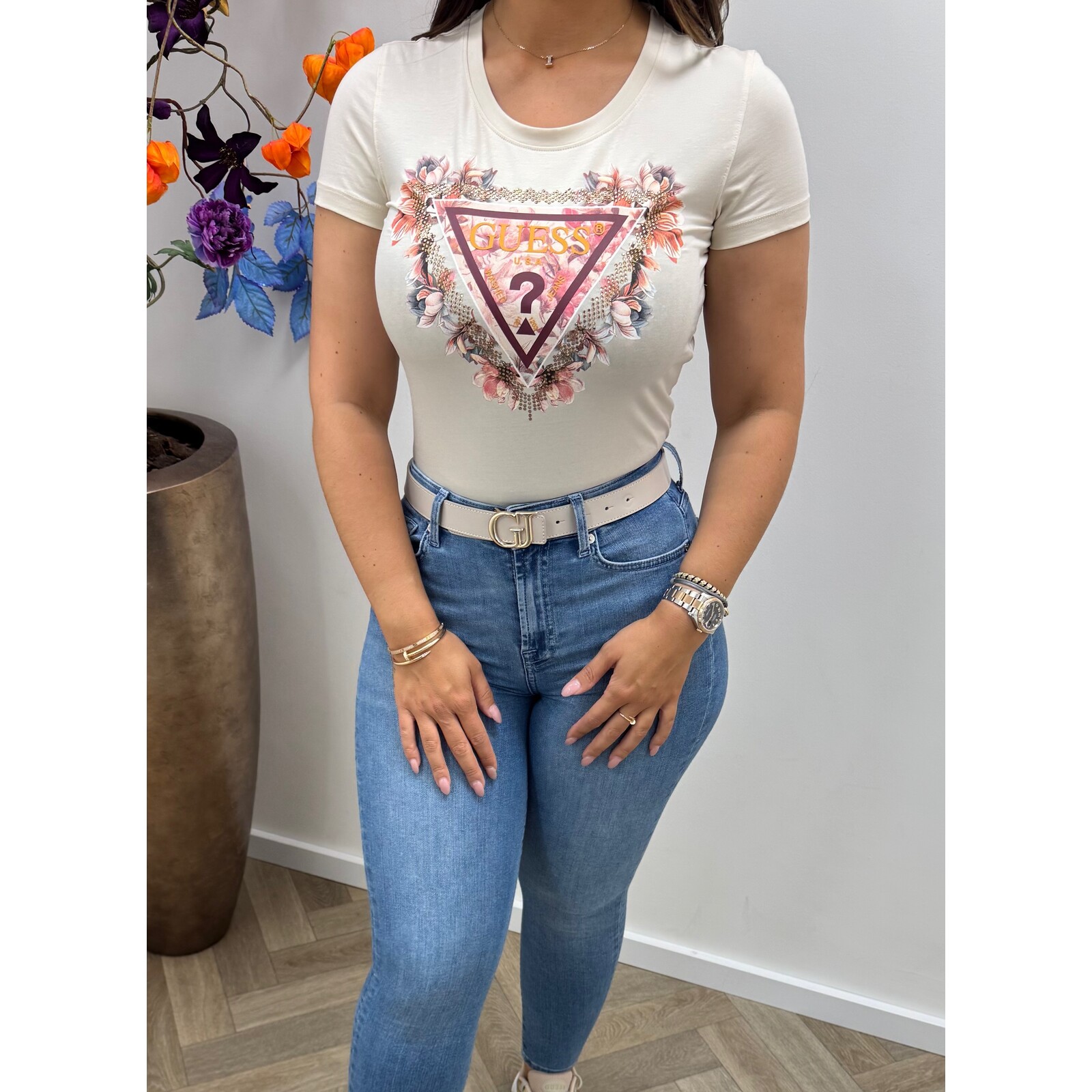 Guess T-Shirt Triangle Flowers Vanilla Guess 567