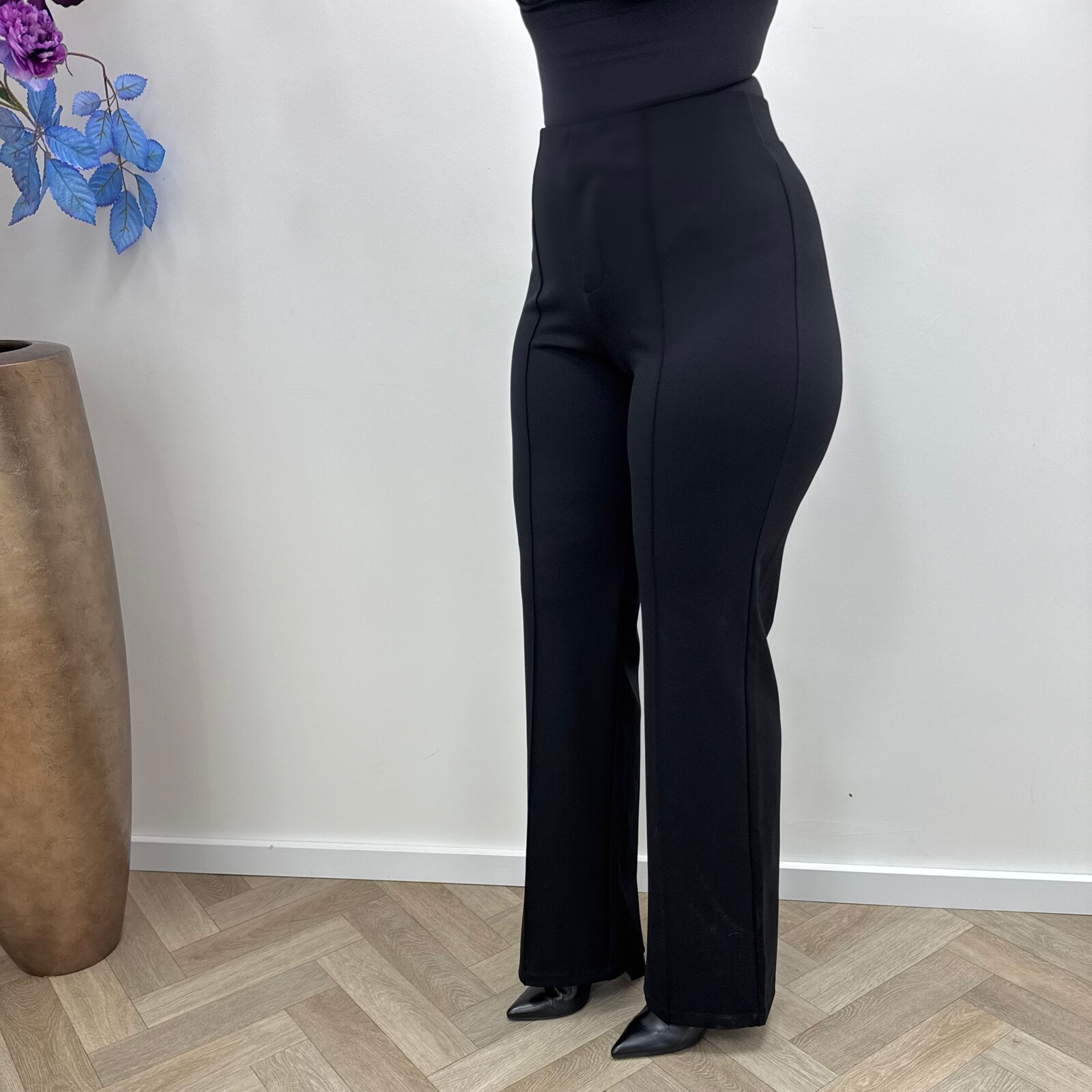 Guess Flair Pants Carla Black Guess 597