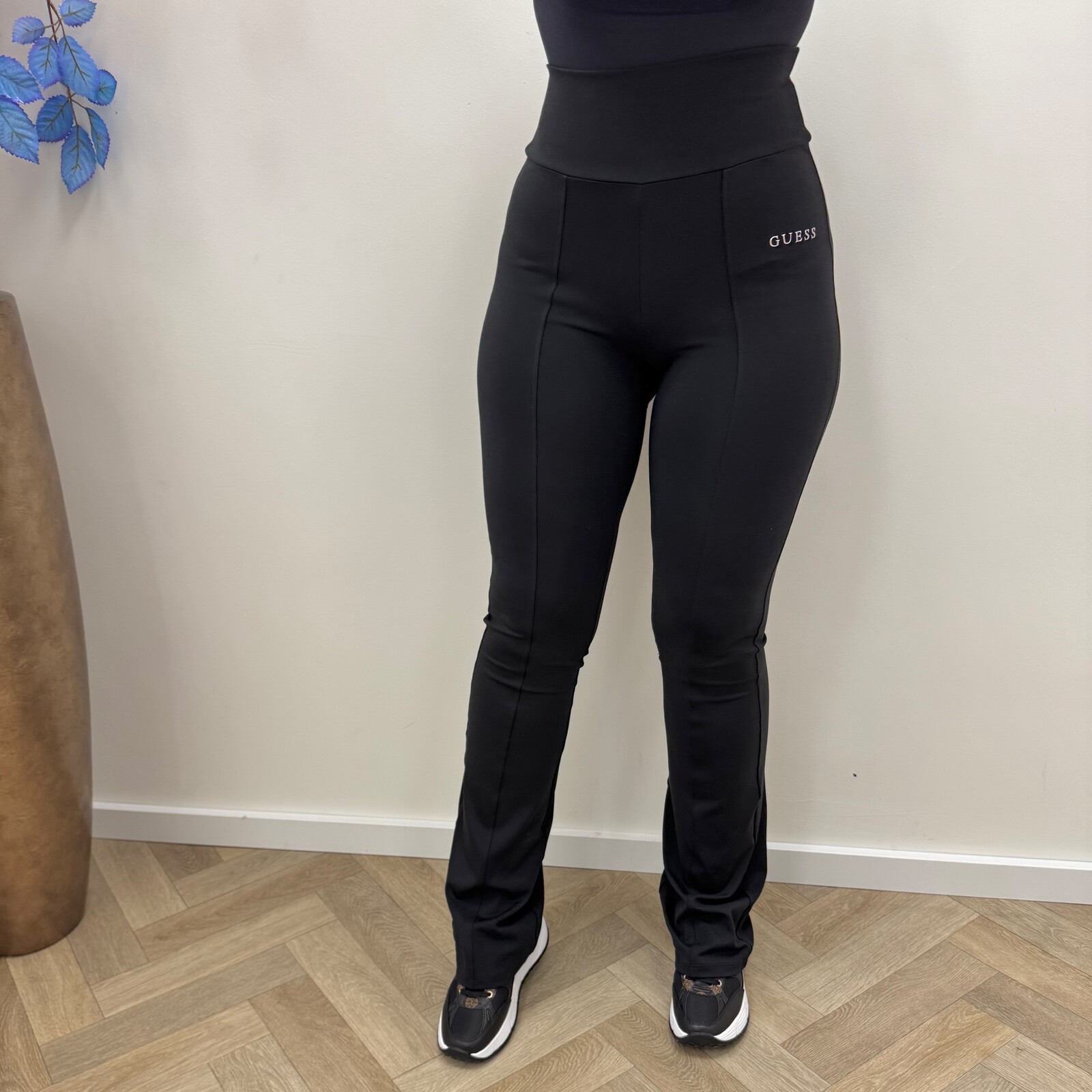 Guess Flair Pants Margot Black Guess 586