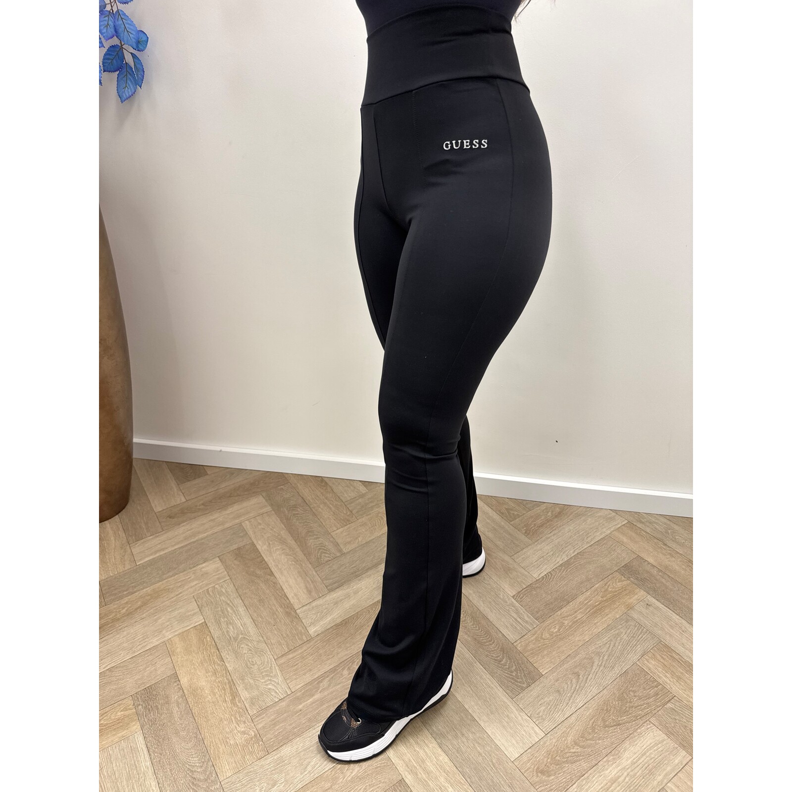 Guess Flair Pants Margot Black Guess 586