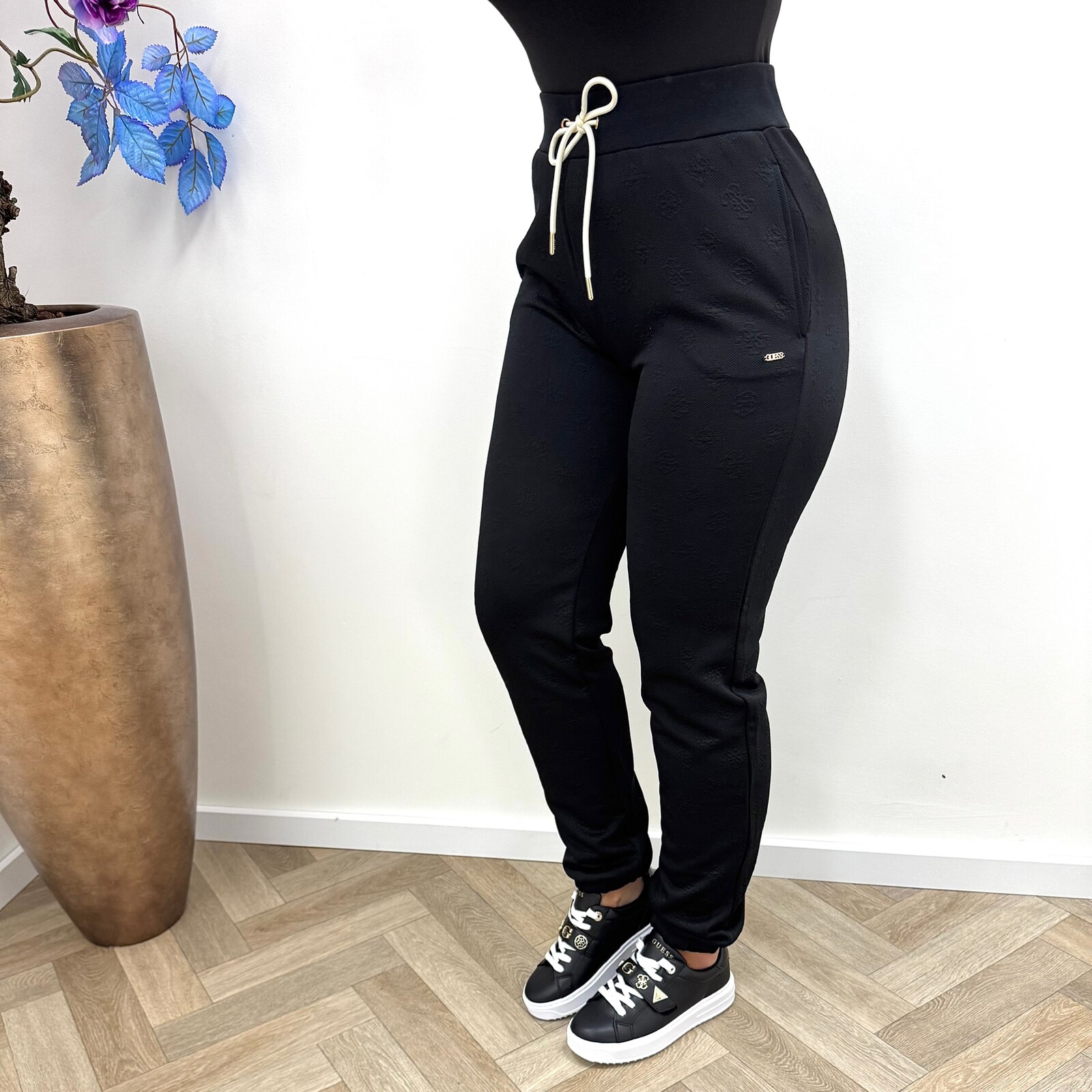 Guess Joggings pants Peony Black Guess 591