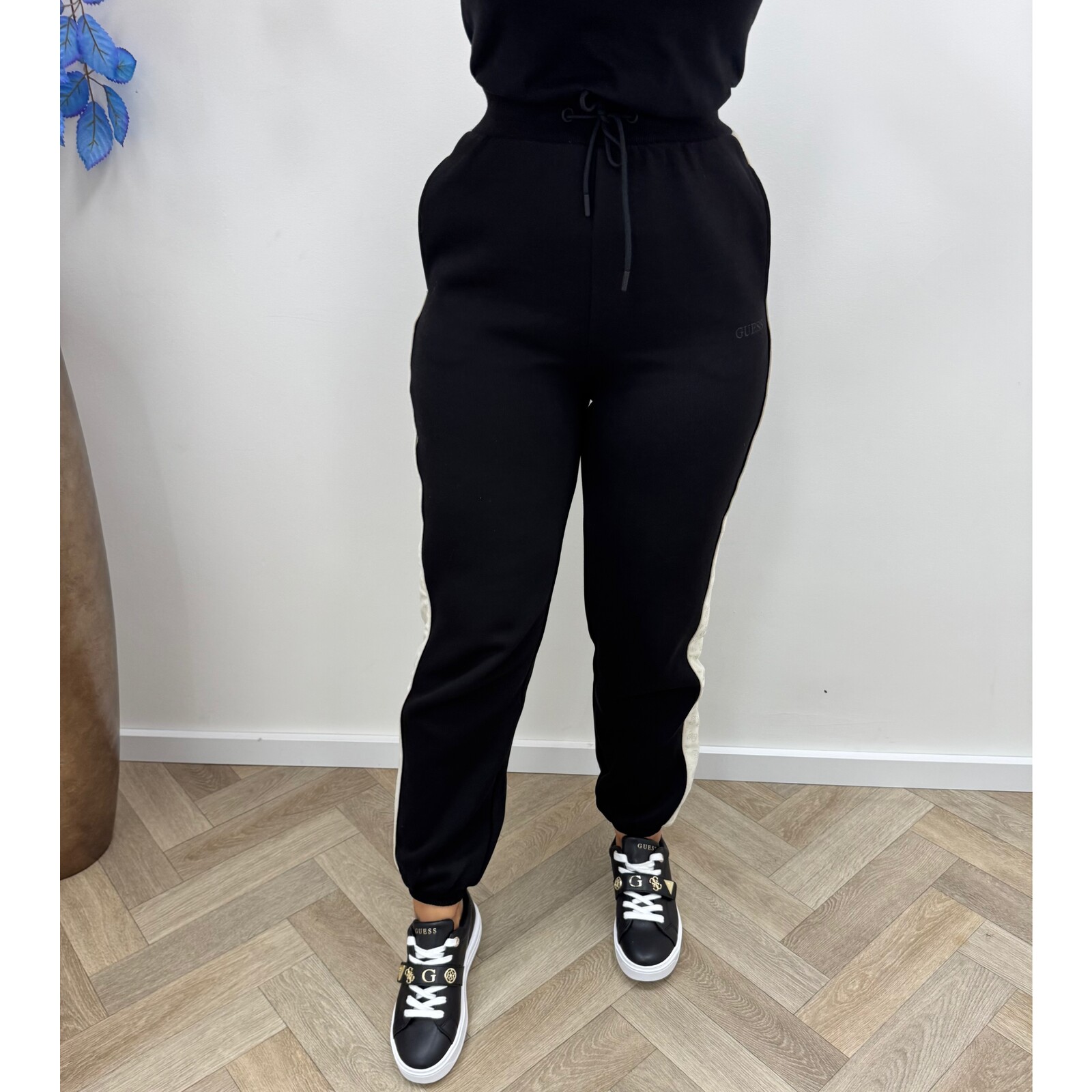 Guess Joggings pants Maryella Black Guess 593