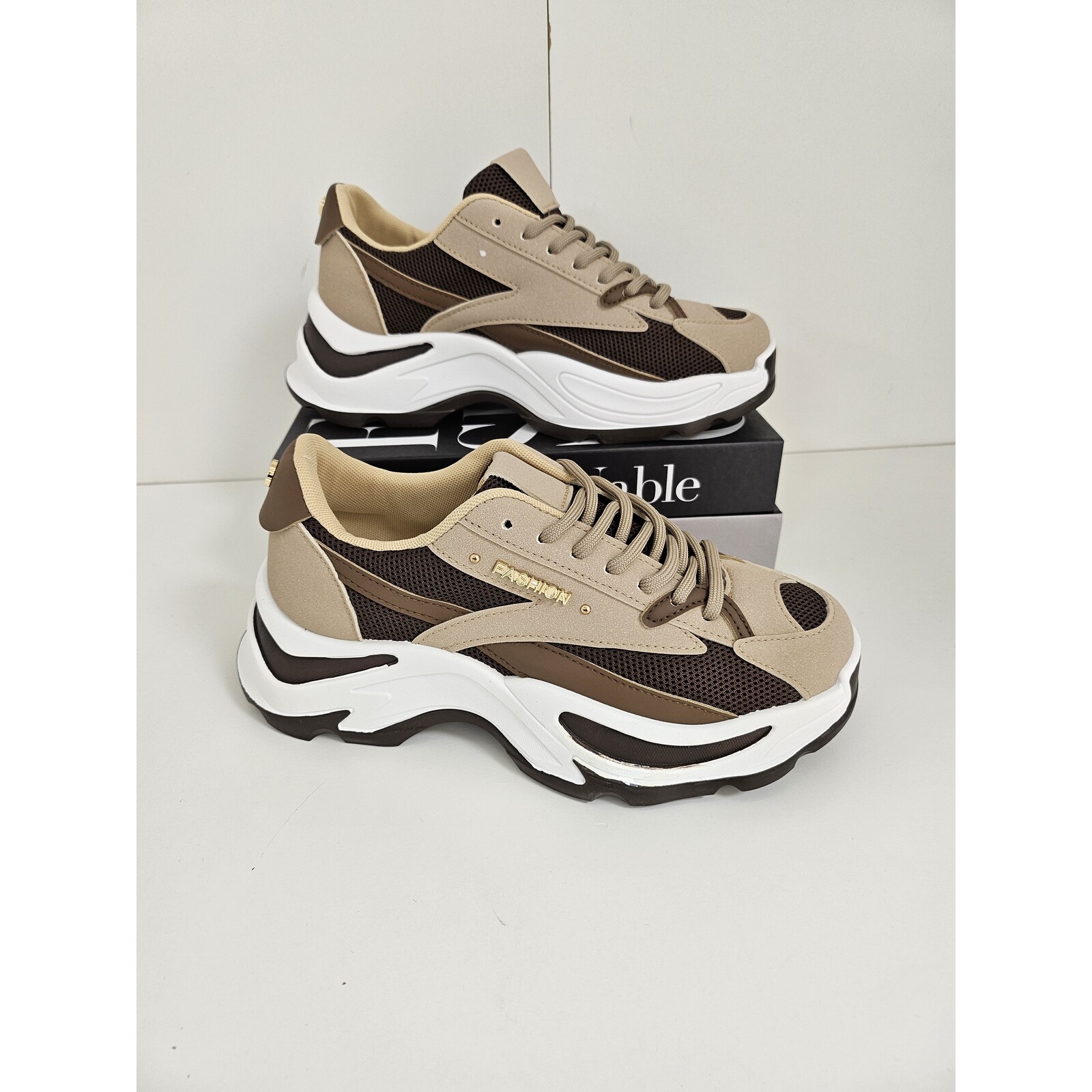 Sneakers Stevie Choco 88-97