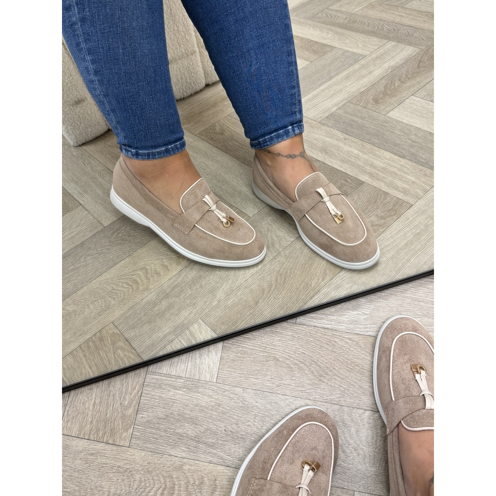 Loafers Chique Suede Beige GO-283