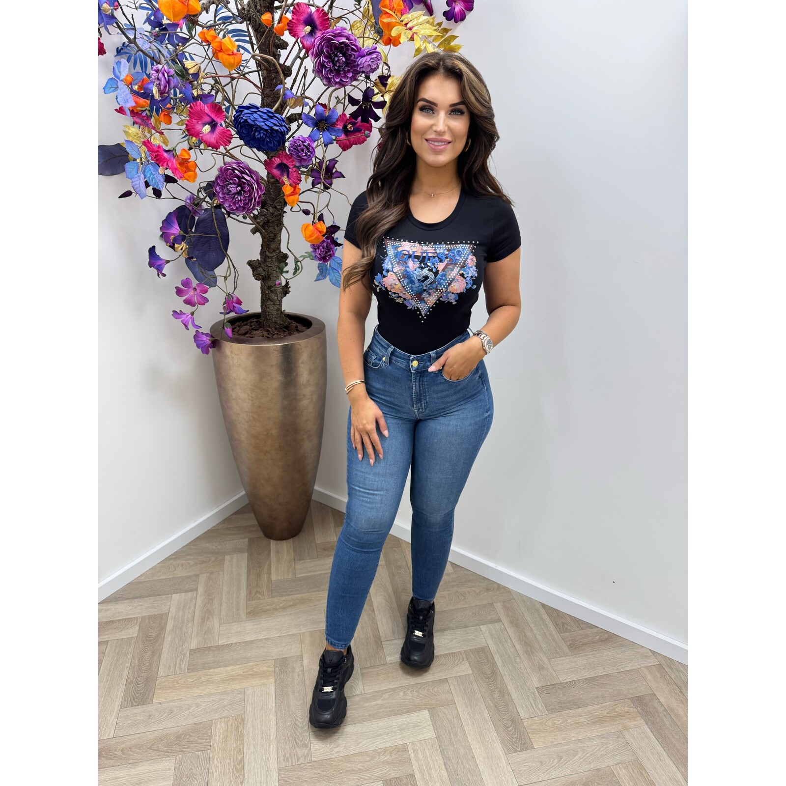 Guess T-Shirt Peony Triangle Black Guess 885