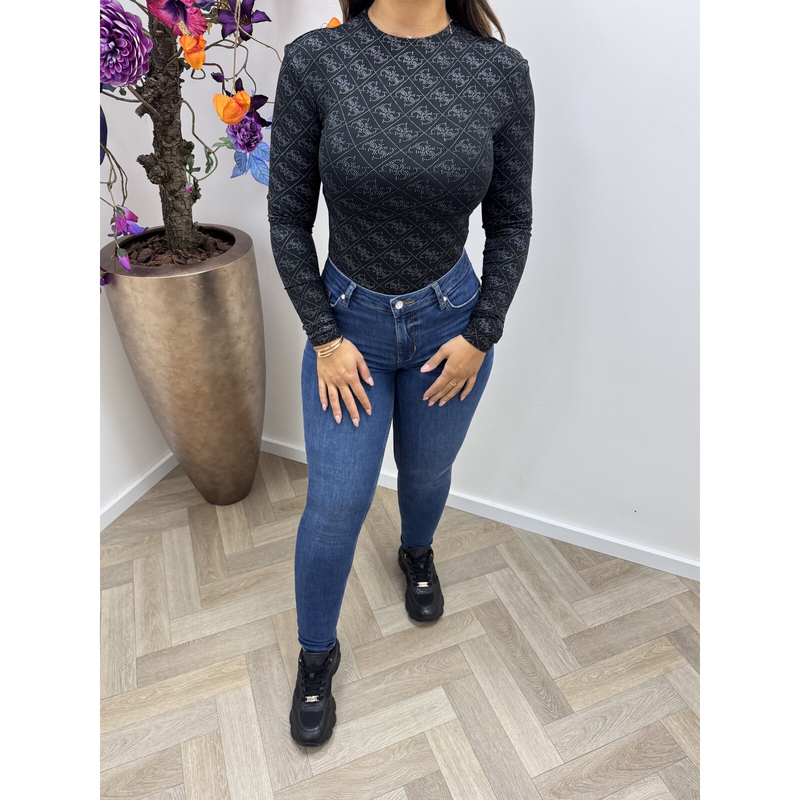 Guess Body Teodora Logo Black Guess 828