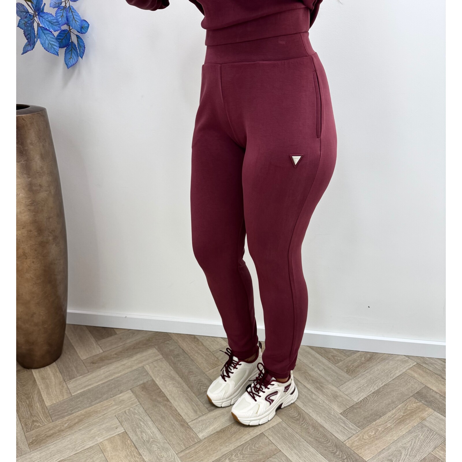 Guess Joggingspants Olympe Wine Guess 820