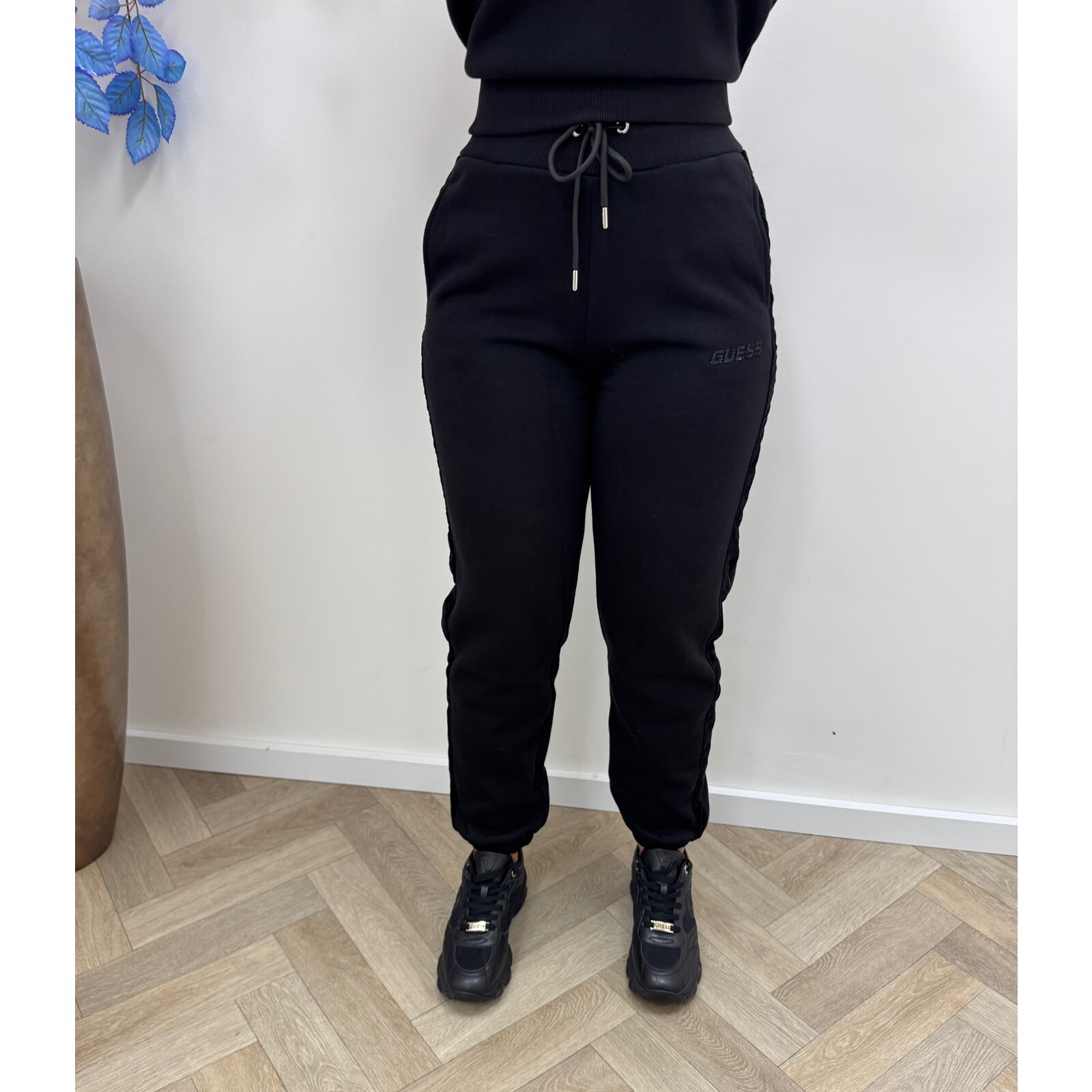 Guess Joggingspants Aelia Black Guess 870