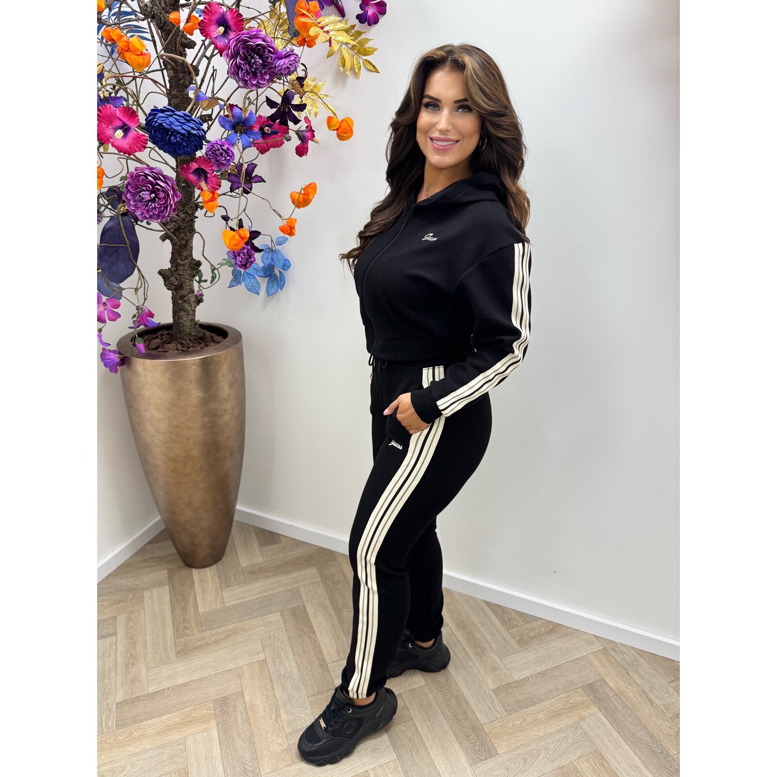 Guess Hoodie Muriel Black Guess 855